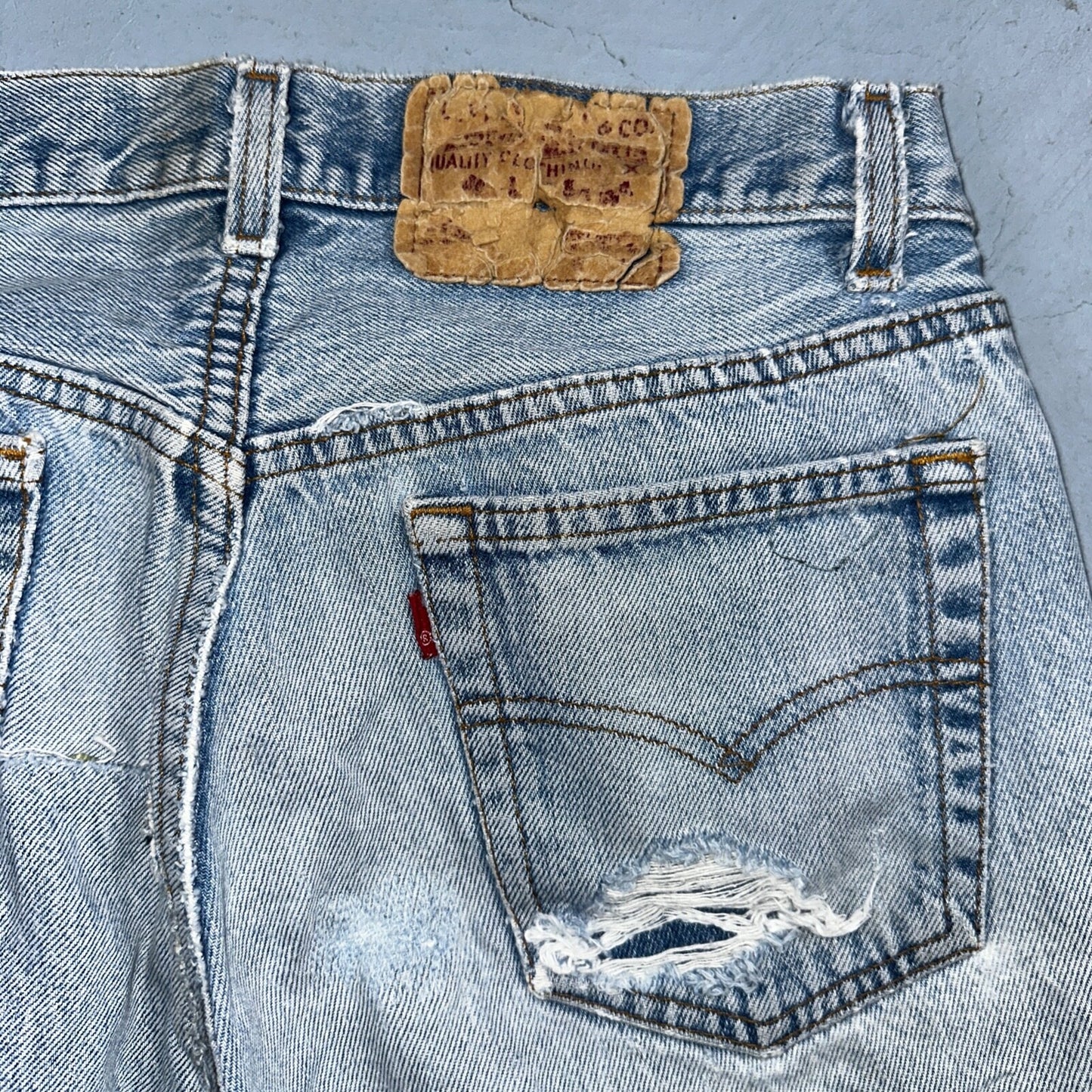 Levis 501 Vintage 80s USA XX Straight Leg Jeans Blue Light Wash Thrash Act 27x28