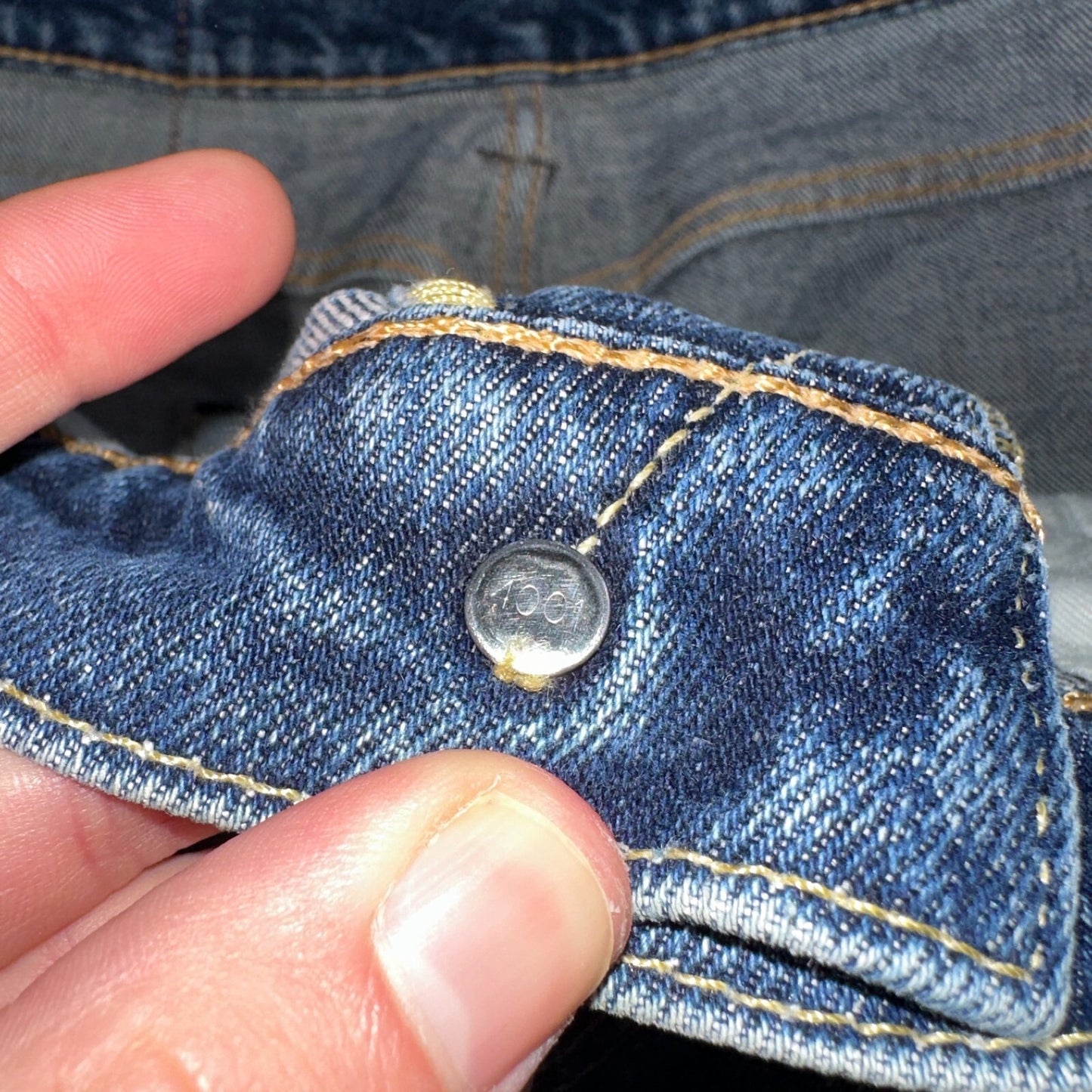 Levis 502 Y2K XX Slim Fit Jeans Blue Med Wash Whiskers 33x34 Vintage Style Worn