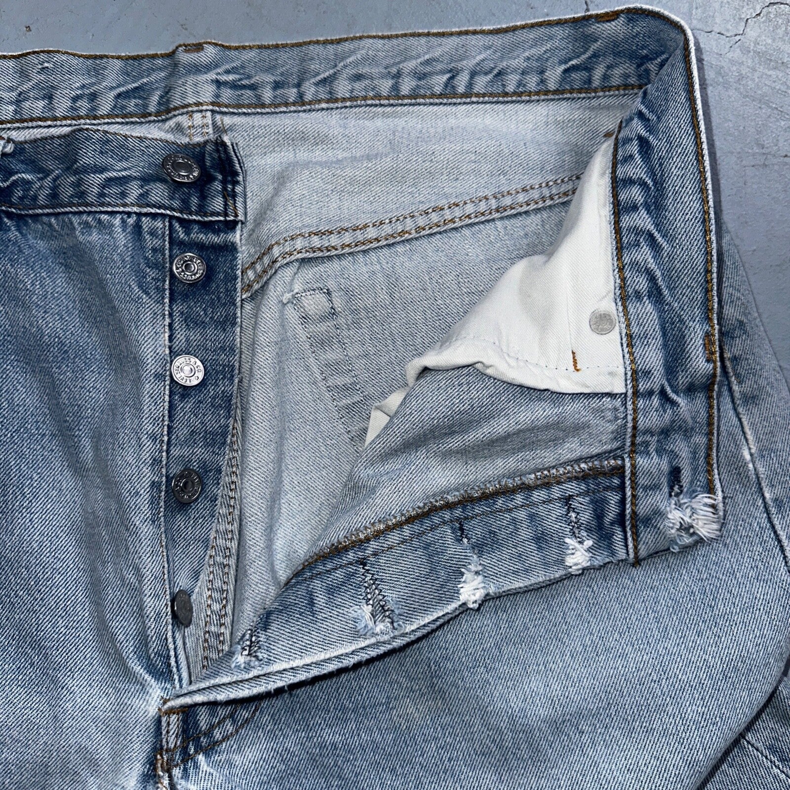 Levis 501 Vintage 80s USA XX 90s Straight Leg Jeans 38x34 Light Wash Act 34x29