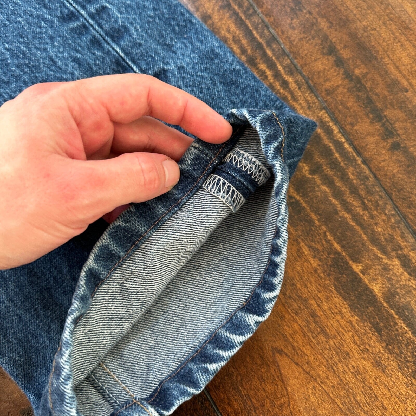 VTG Levis 501 XX Button Fly 90s USA Jeans Denim Straight Capri 34x30 Act 31x25