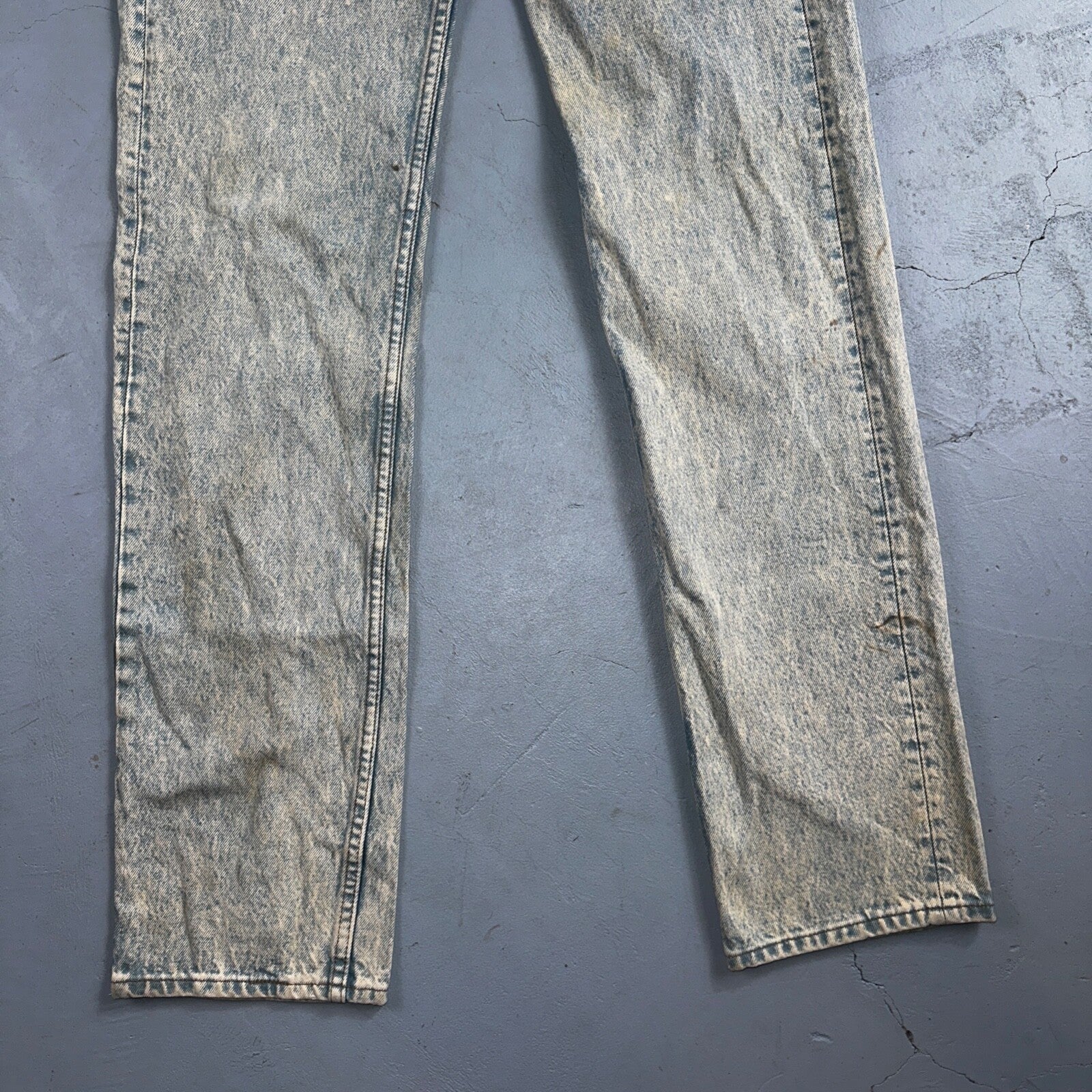 Levis 501 Vintage 90s USA XX Straight Leg Jeans Blue Light Wash 30x34 Act 27x34