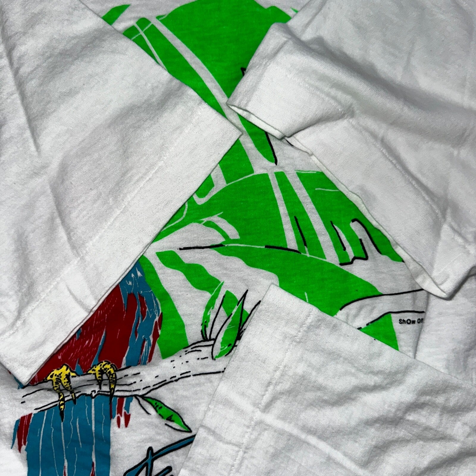 Freeport Grand Bahama Parrot VTG T Shirt Animals Bird Palm Tree Summer Cool