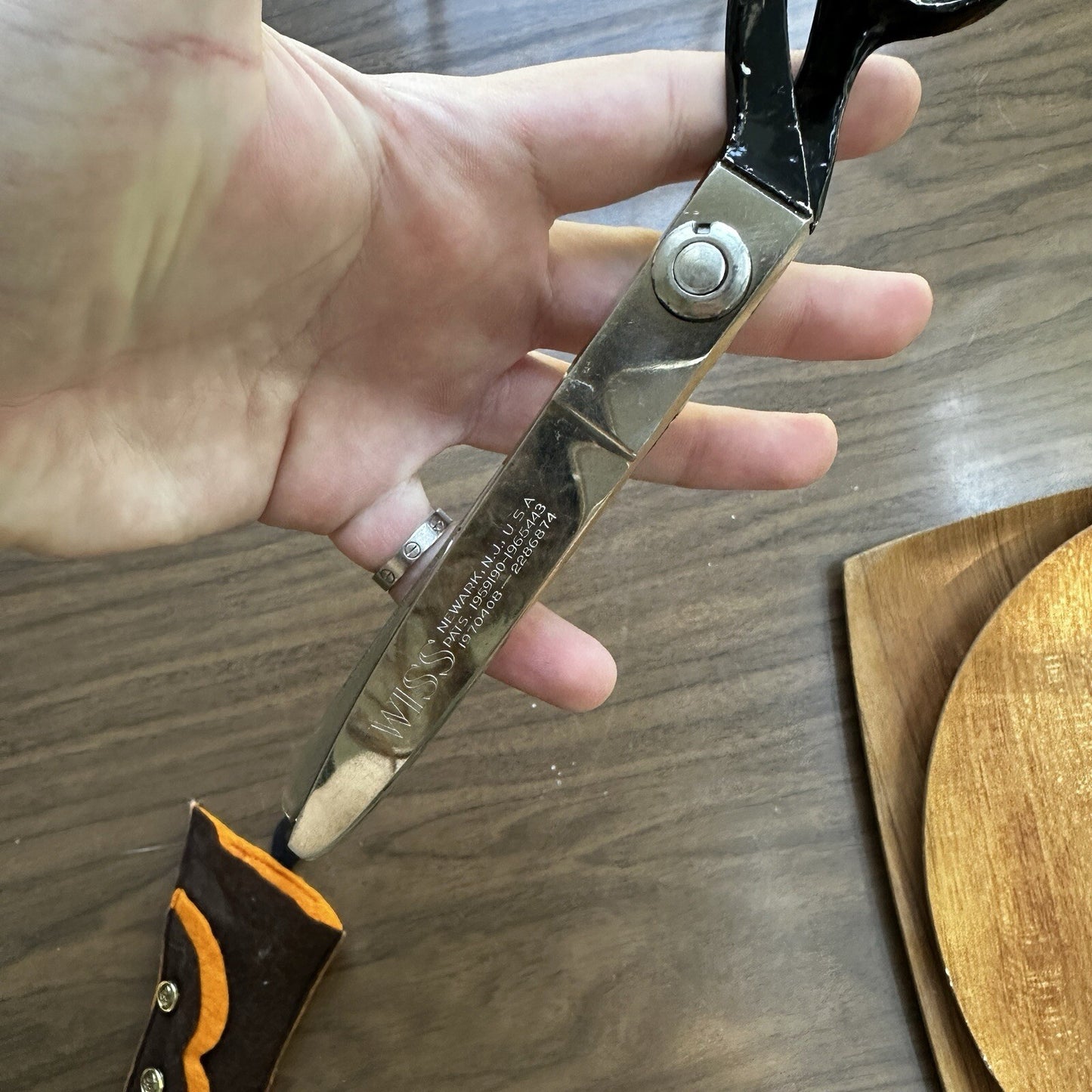 WISS Pinking Scissors Shears Newark NJ  Pat 1959190-1965443 Sewing Zig Zag Vtg