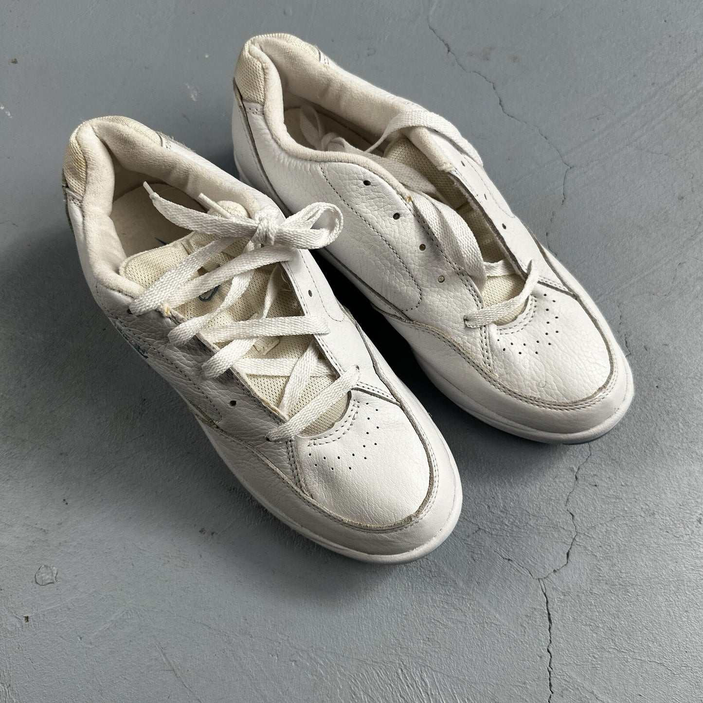 Nike 1997 Womens Air 141036-112 White Casual Shoes Sneakers Size 9 VTG 90s 2s