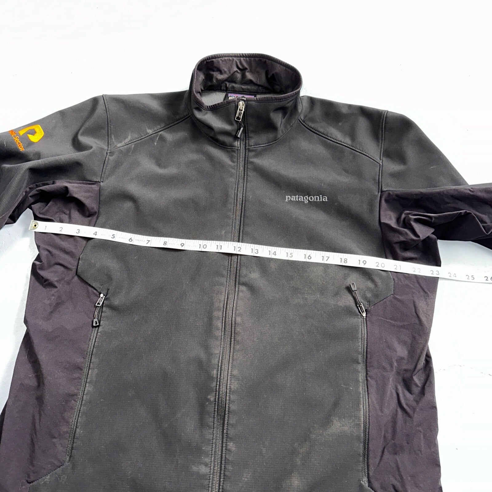 Patagonia Men’s L Black Adze Polartec Hybrid Jacket Coat Company Logo Full Zip