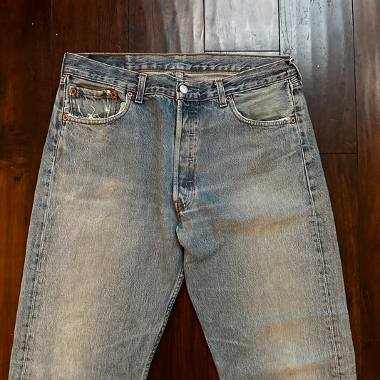 Levis 501 Vintage Y2K Straight Leg XX 2000s Jeans 36x34 Light Wash Act 33x33