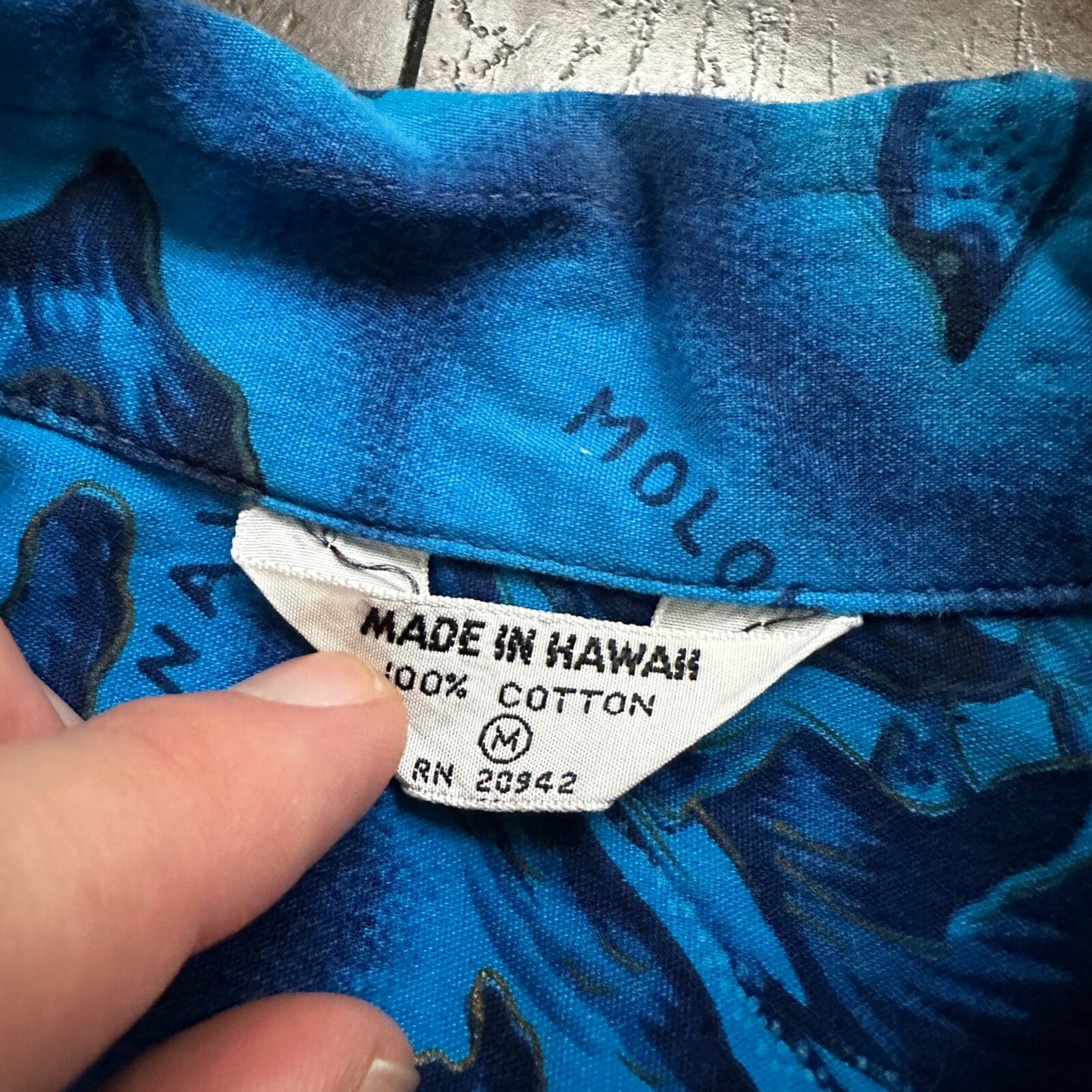 1960s Hawaiian Button Down Shirt Vintage Rockabilly 50s 60s Loop Collar Blue