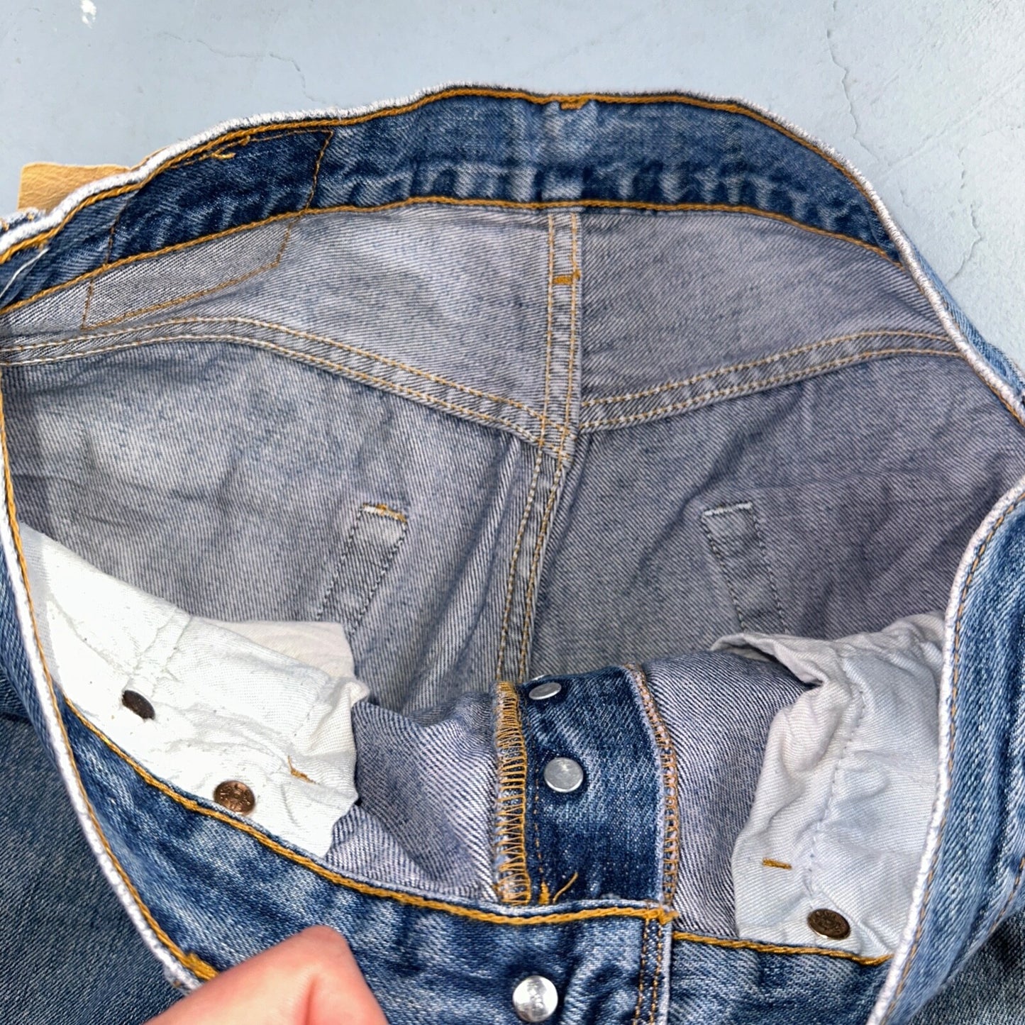 Levis 501 Vintage Y2K Europe Straight Leg Jeans 32x32 90s Med Wash Act 32x31