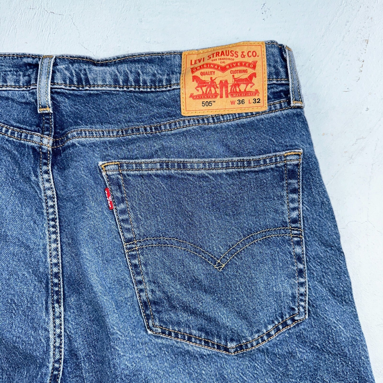 Levis 505 Vintage Y2K Jeans Blue Med Wash Zipper Fly Straight 36x32 Act 36x31