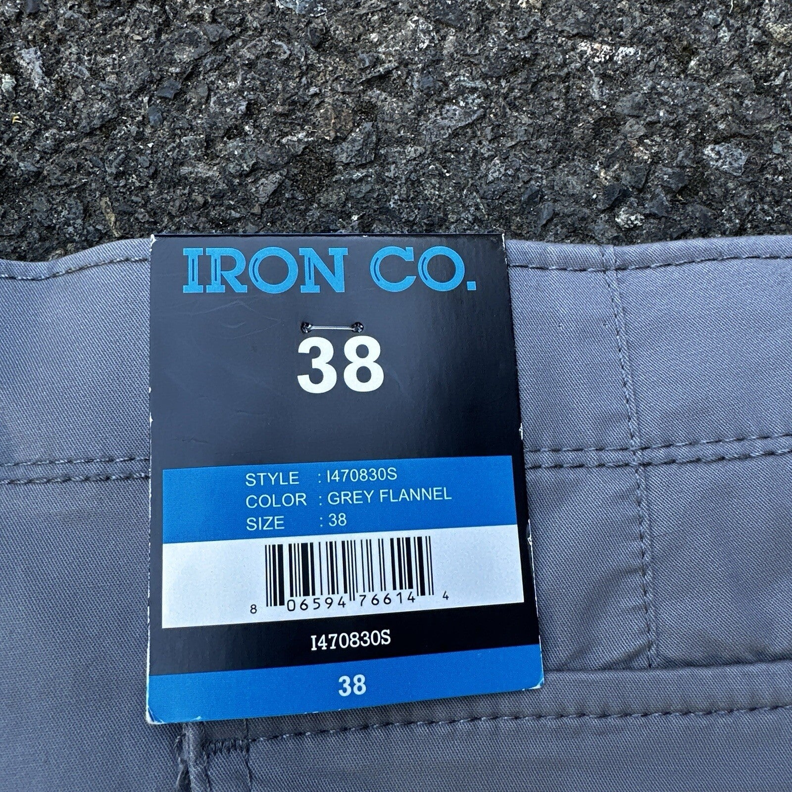 Iron Co. Men's NWT 38 Comfort Waistband Regular Fit Stretch Cargo Short
