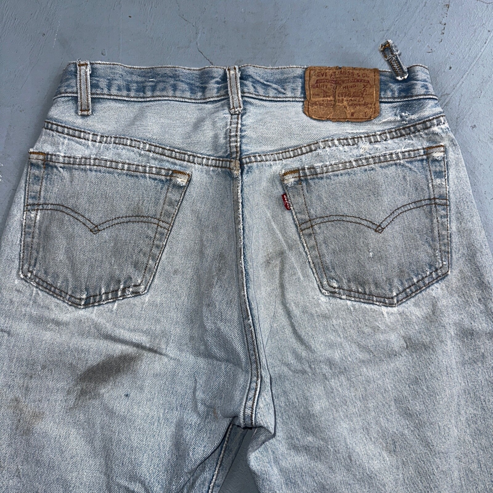 Levis 501 Vintage 80s USA XX Straight Leg Jeans Blue Light Wash 34x36 Act 31x34