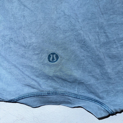 Men's Lululemon Short Sleeve Crew Neck Athletic Shirt Size M? Graphic Stripes