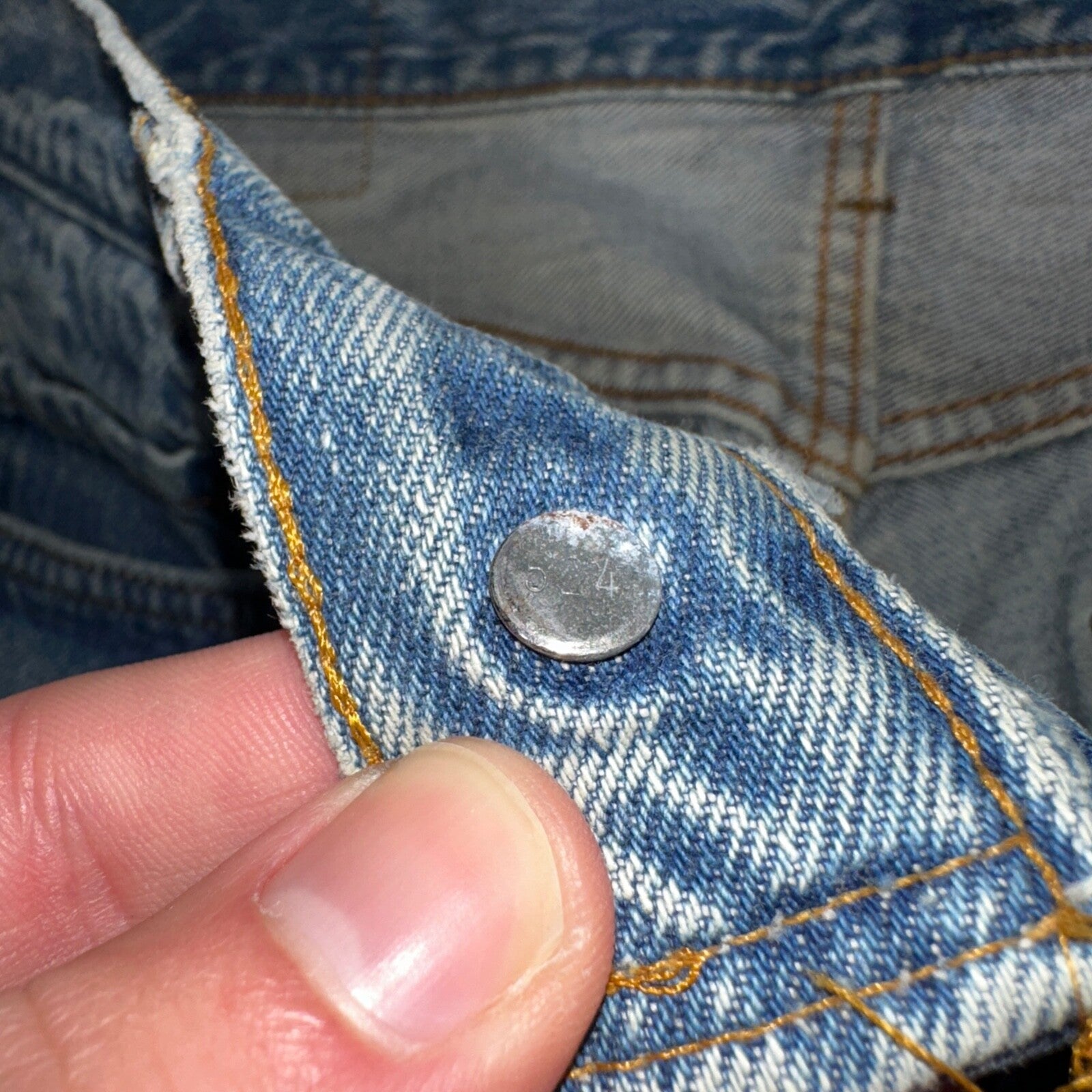 Levis 501 Vintage 80s Redline Selvedge USA XX Jeans Light Wash Capri Act 30x25