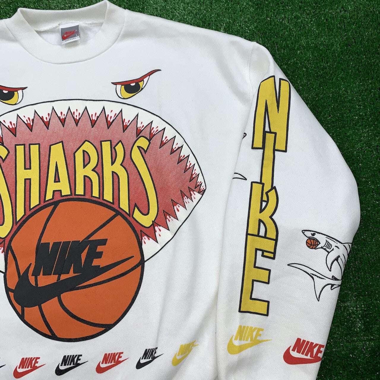 Nike Vintage Sweatshirt Mens T Shirt Sharks Crewneck AOP Basketball Jordan RARE