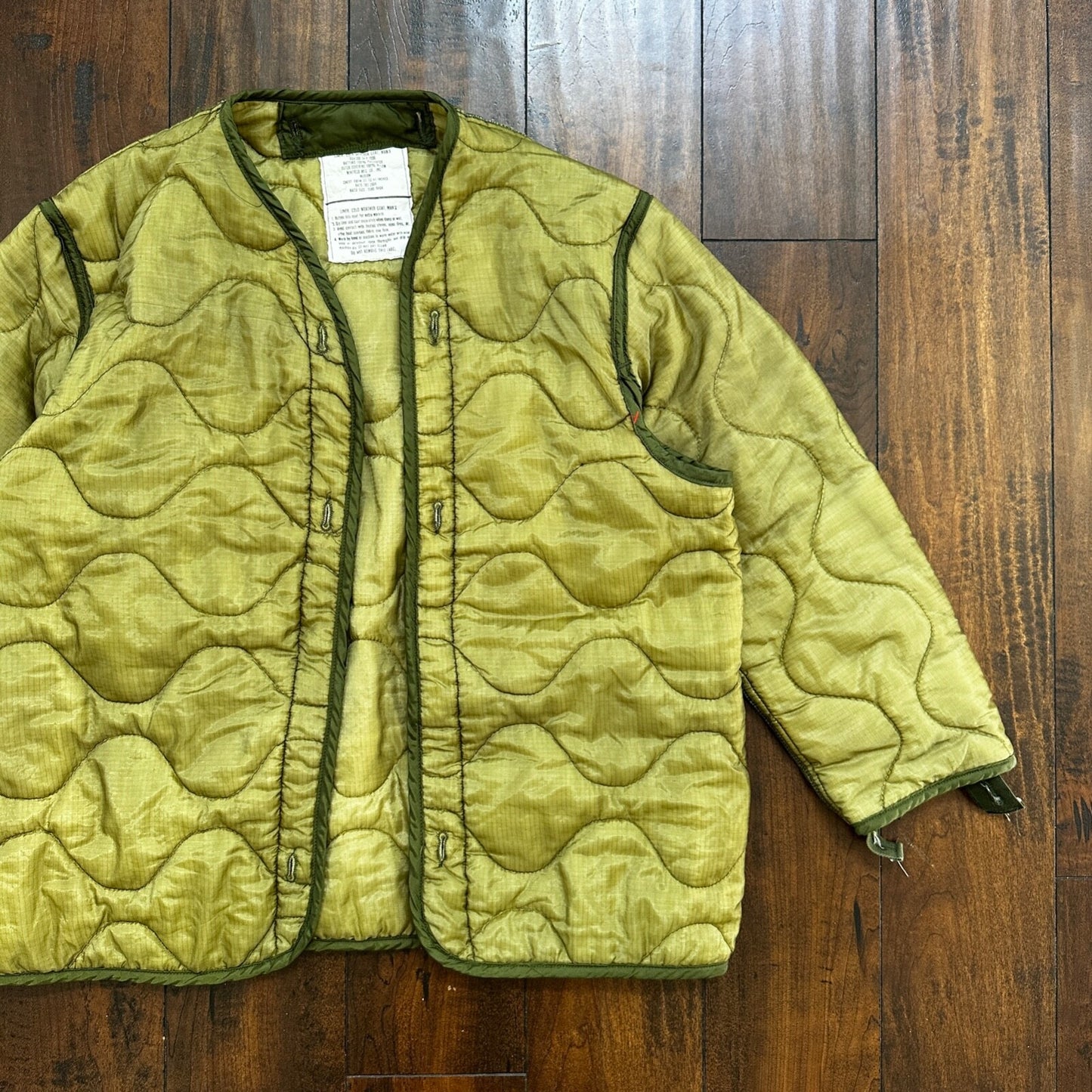 VTG 1970s Military Liner Mens Medium Green Quilted Cold Weather DSA100-74-C-1596