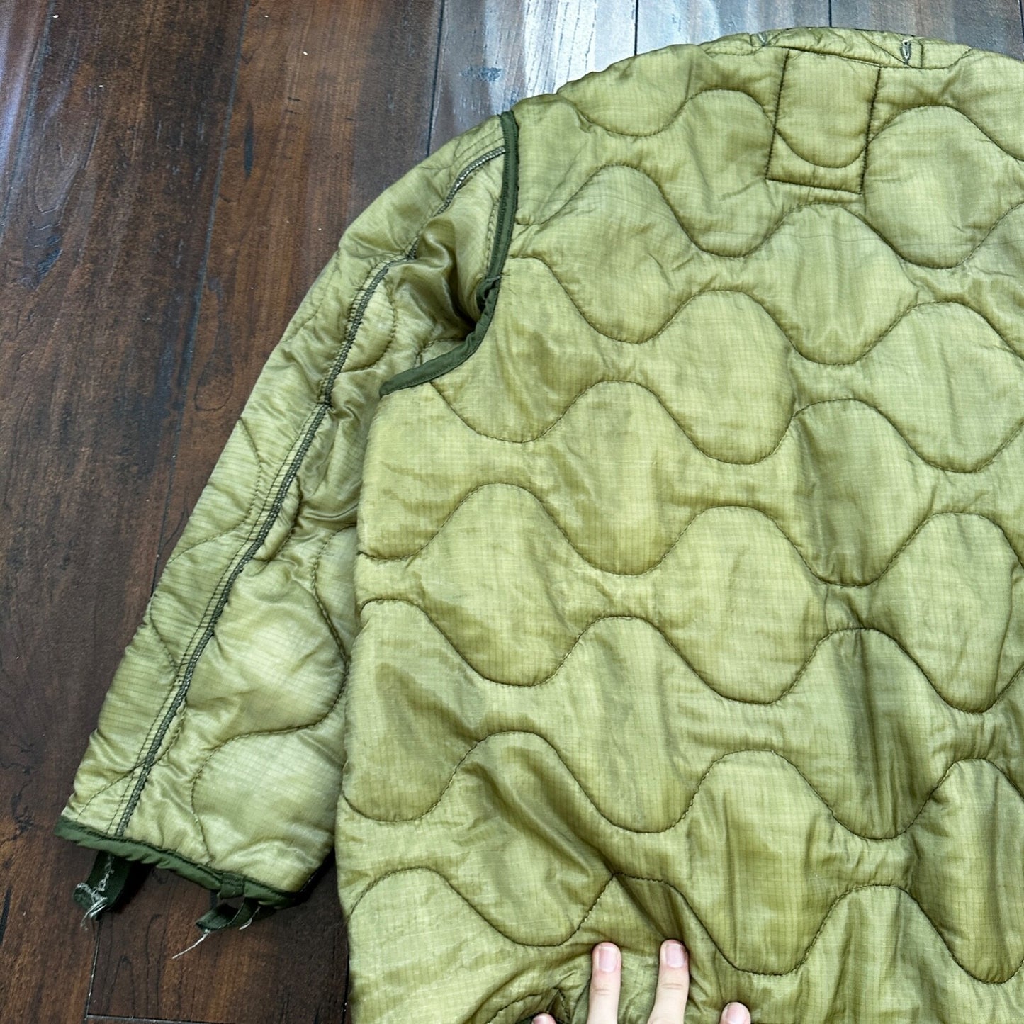 VTG 1970s Military Liner Mens Medium Green Quilted Cold Weather DSA100-74-C-1596