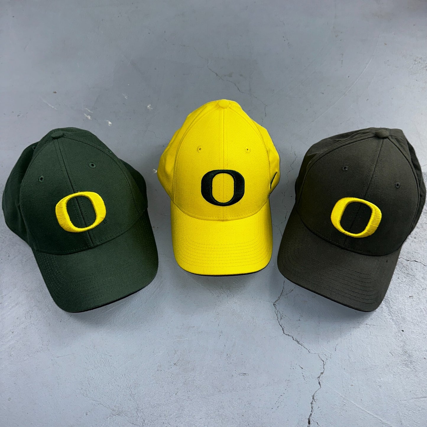 Nike Oregon Ducks VTG Hat Cap Snapback Lot of 3 Yellow Green Eugene Running Y2K
