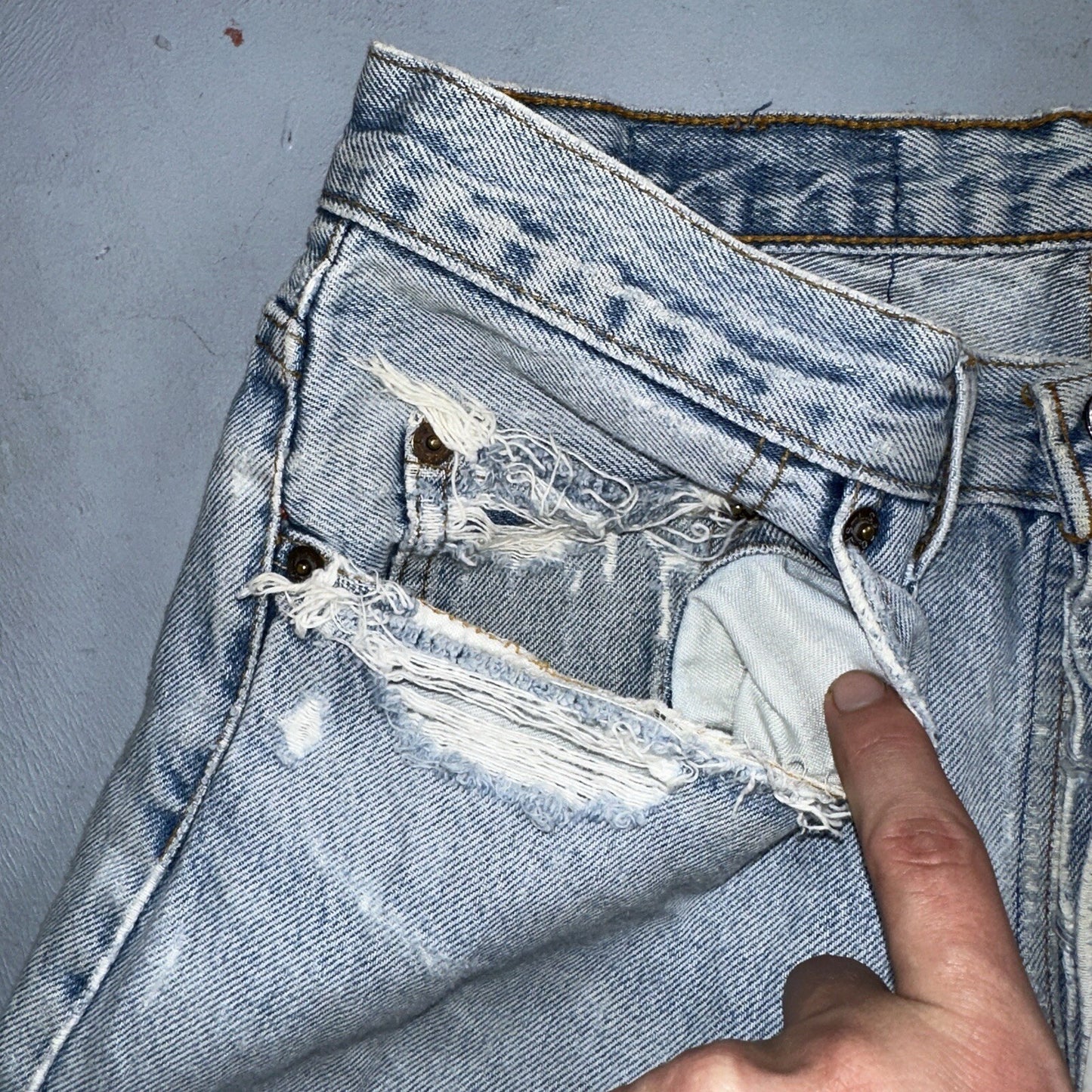 Levis 501 Vintage 90s Straight Leg Jeans 32x30 80s Light Wash Act 28x30 Thrashed