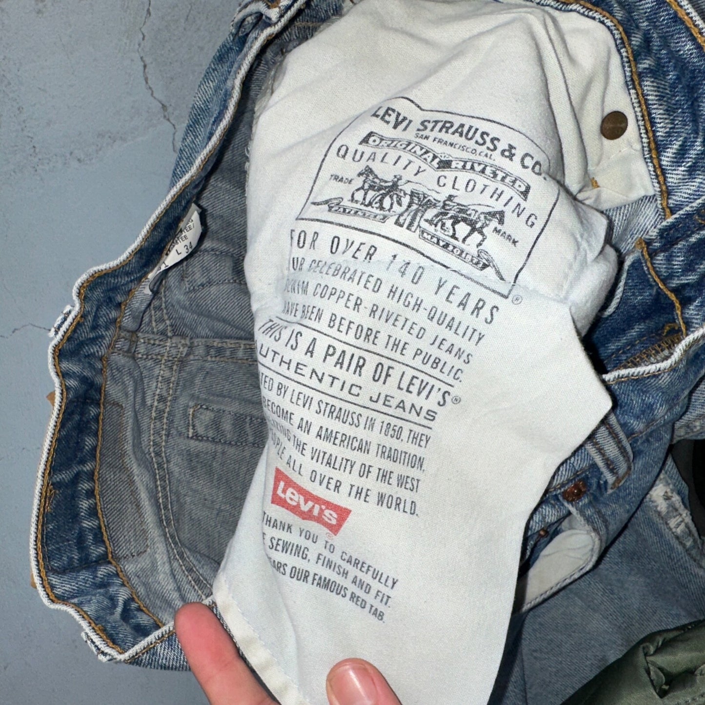 Levis 560 Vintage 90s Canada Red Tab Loose Fit Tapered Leg Blue Jeans 31x34