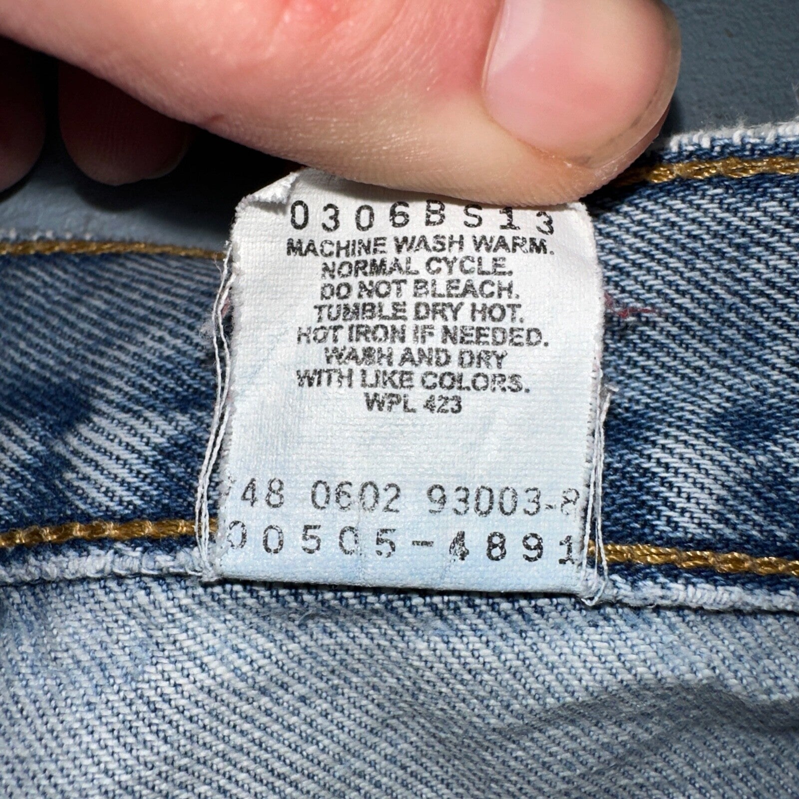 Levis 505 Vintage 90s Columbia Straight Leg Jeans Blue Light Wash 30x34 Ac 28x33