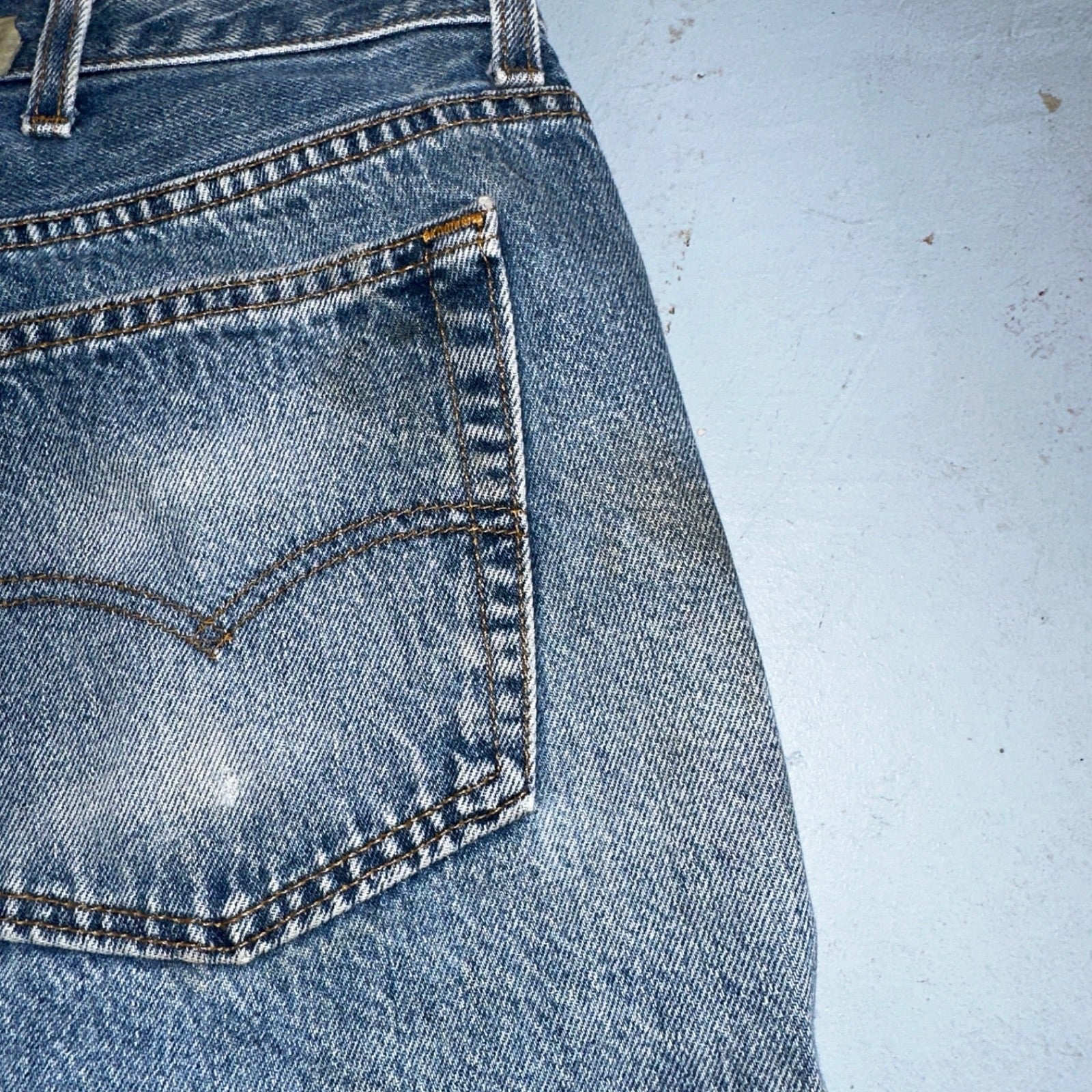 Levis 501 Vintage 90s USA XX Straight Leg Jeans Blue Light Wash 46x32 Act 42x28