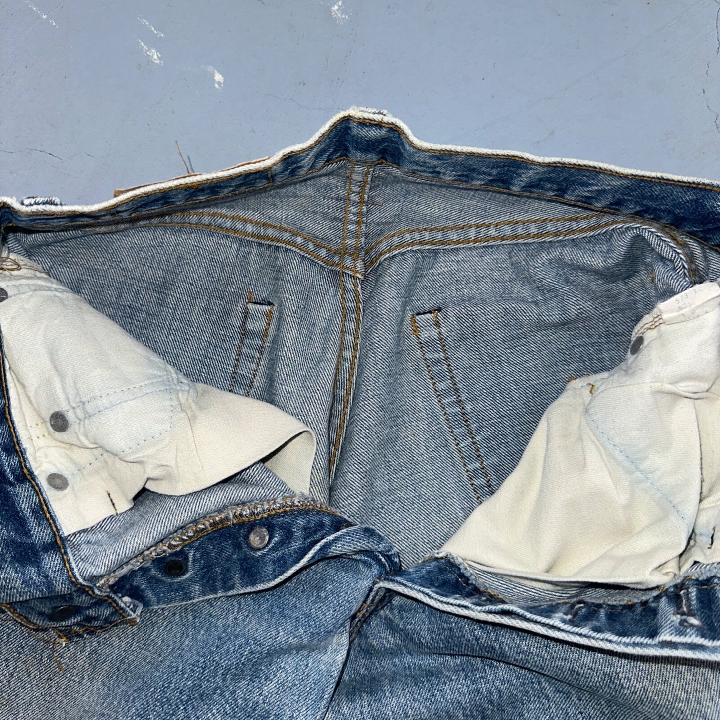 Levis 501 Vintage 80s Redline Selvedge USA XX Jeans Med Wash 28x34 Act 26x30