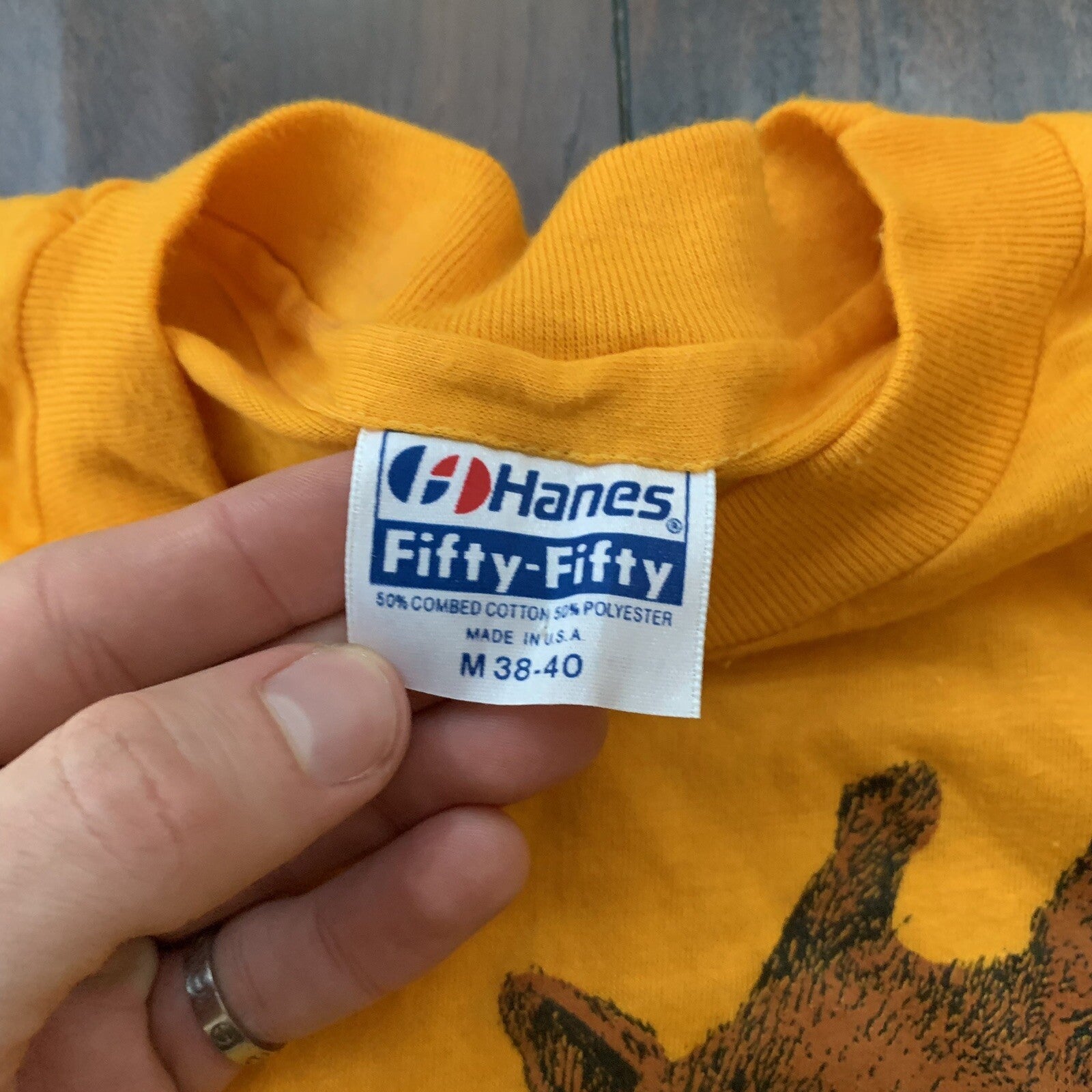 Love Giraffe Vintage Hanes T Shirt 80s 90s Gold Animals Wild Life Lions Rap Cool