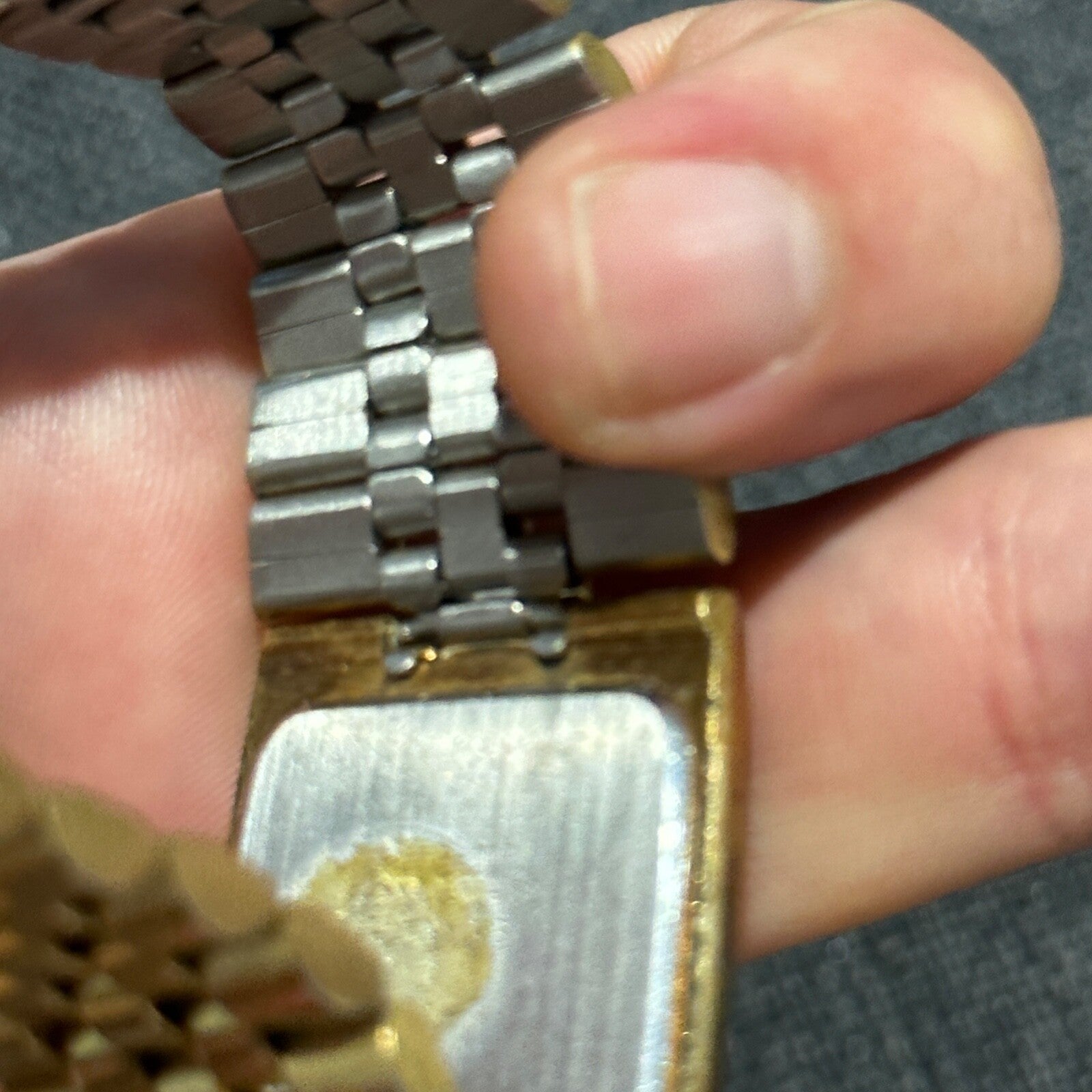 Ladies ELGIN Classic Gold Tone Petite Dress/Casual Bracelet Watch VTG Square