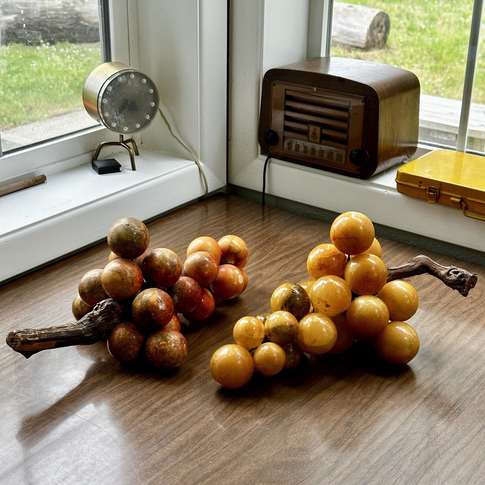 VTG Gold Lucite Acrylic Grapes Mid Century MCM Retro 1960s Cluster Yellow Set 2