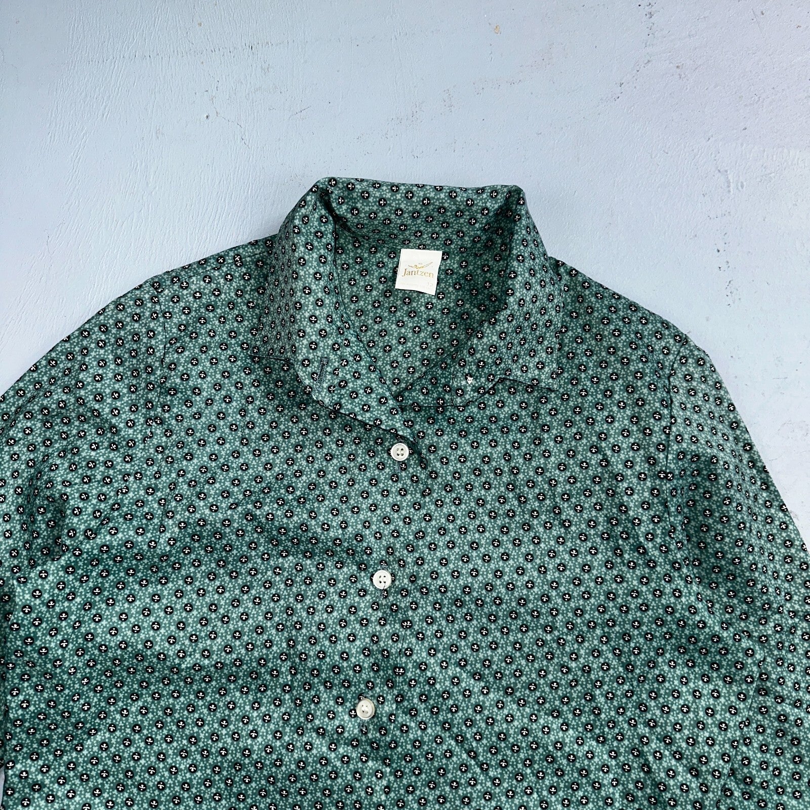 VTG 60s Jantzen Womens Top 12 Green Button Long Sleeve Shirt Flowers USA