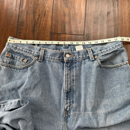 Levis 550 Jeans VTG Womens High Rise Light Wash Relaxed Tapered 90s USA 35x28