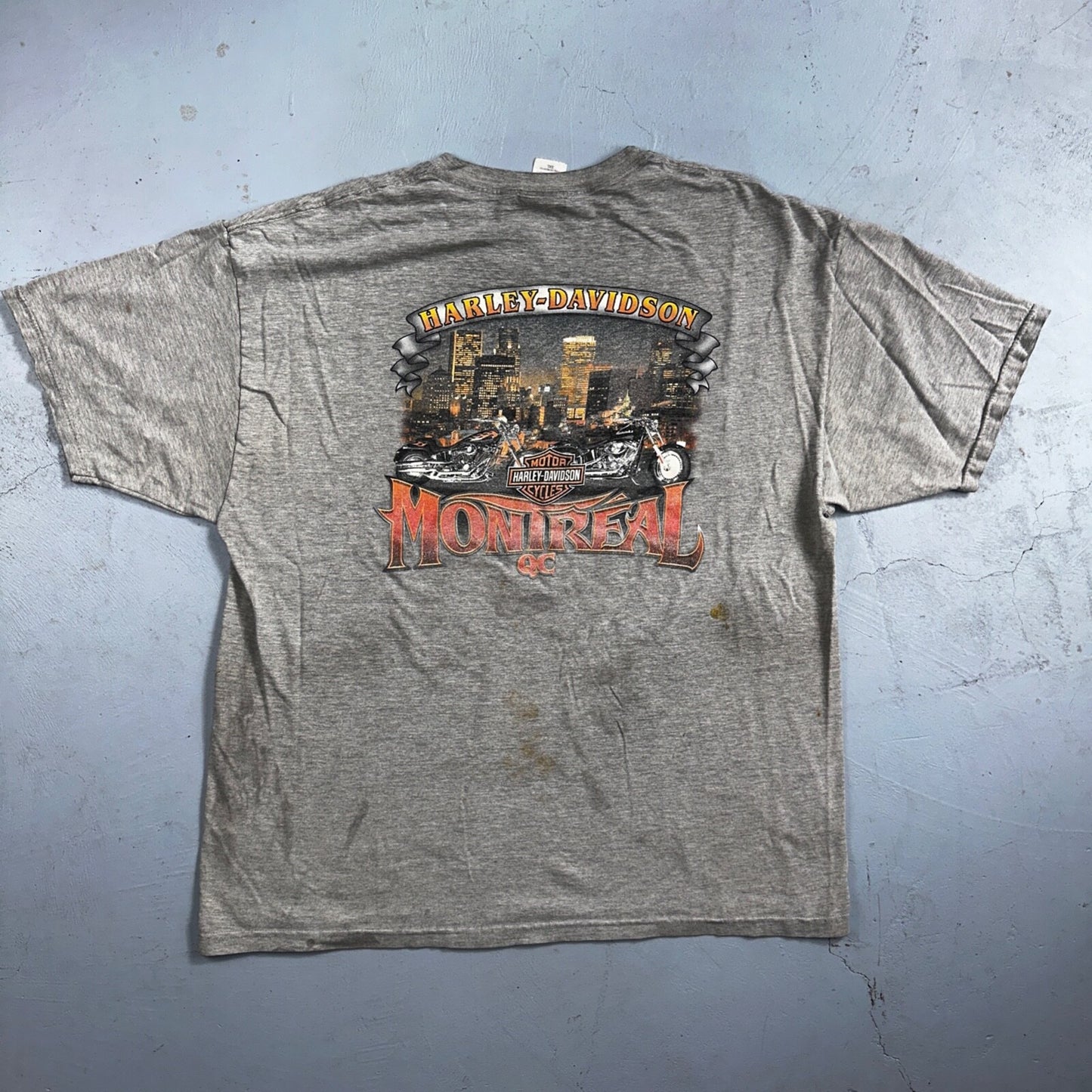 Harley Davidson Montreal Canada VTG T Shirt Doyles Grunge Thrashed Stained