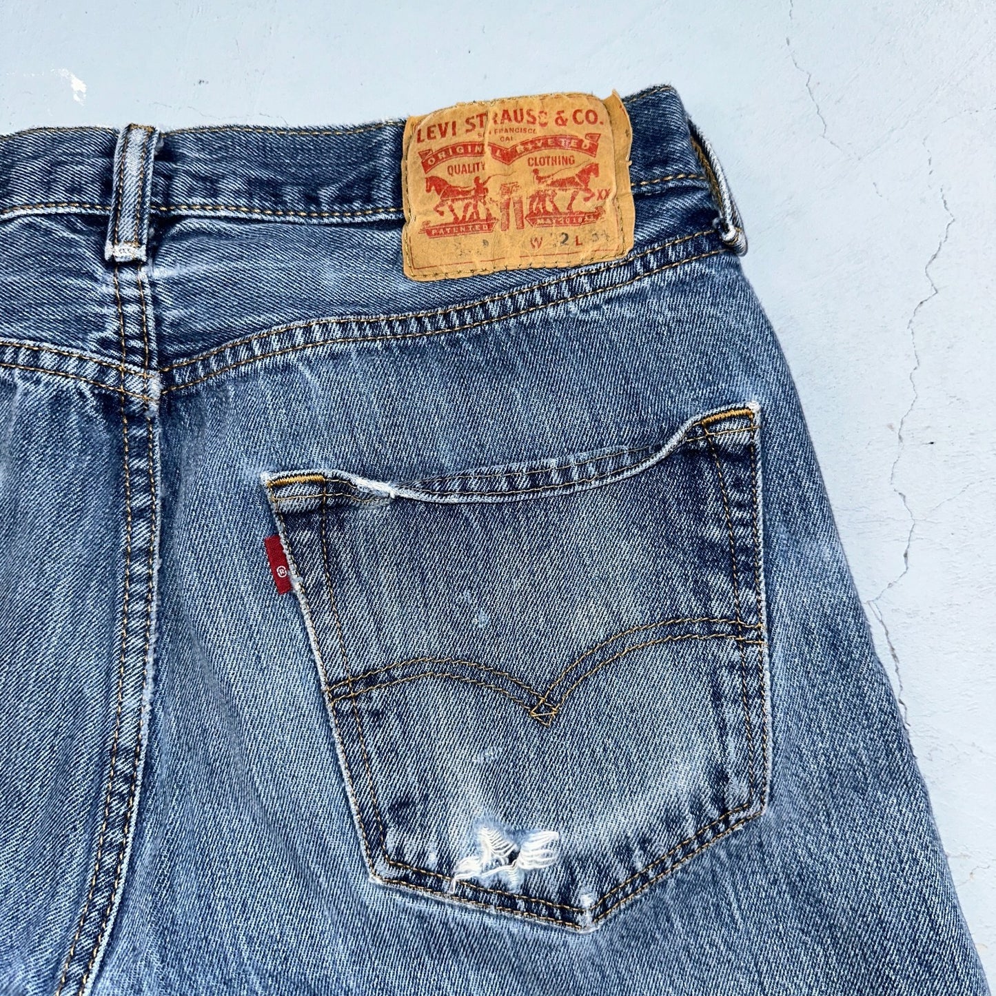 Levis 501 Vintage Y2K XX Straight Leg Jeans 32x34 Med Wash 2000s Act 31x30