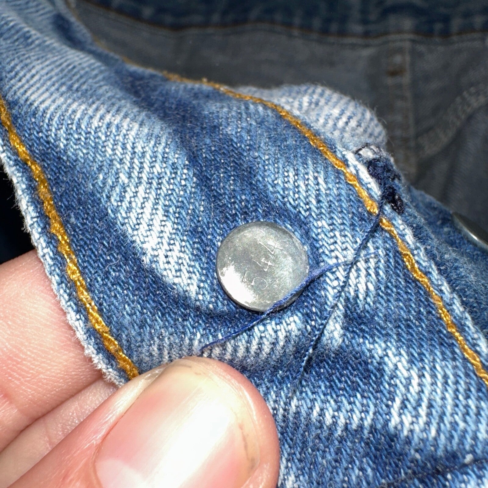 Vintage Womens Levis 29501 0115 Med Wash High Rise 501 Mom Jeans USA 38x28