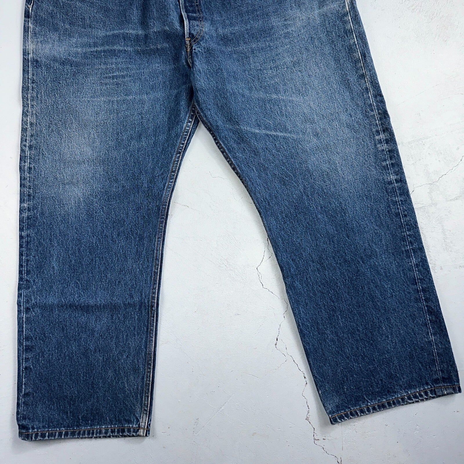 Levis 501 Vintage Y2K Mexico Straight Leg Jeans 46x30 90s Med Wash Act 44x27