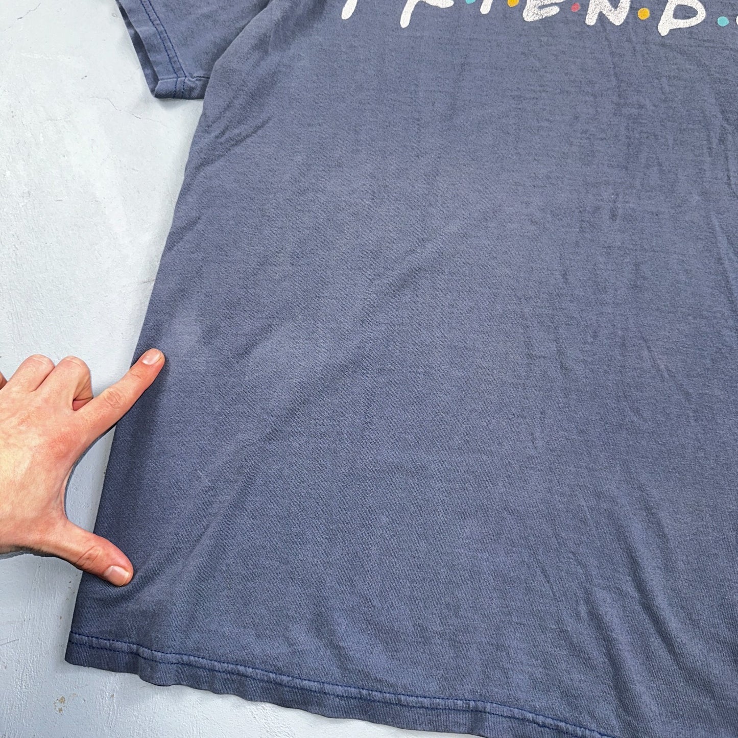 Friends 90s Promo VTG T Shirt TV Show Y2K FOTL Simple Title Screen Logo Sitcom