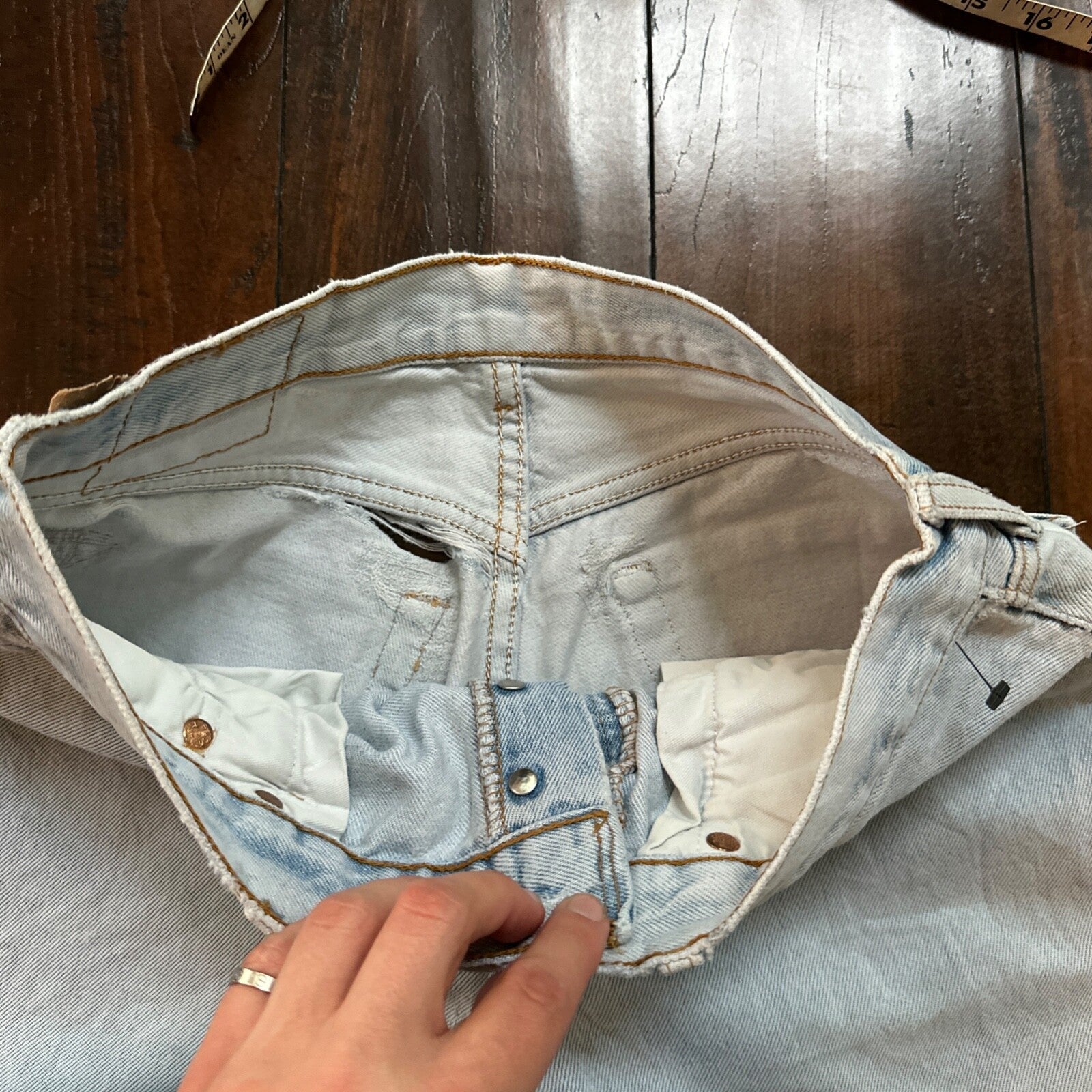 VTG Y2K Levis 501 Button Fly 31x32 Tag Jeans Light Wash 90s Blue XX Act 29x29