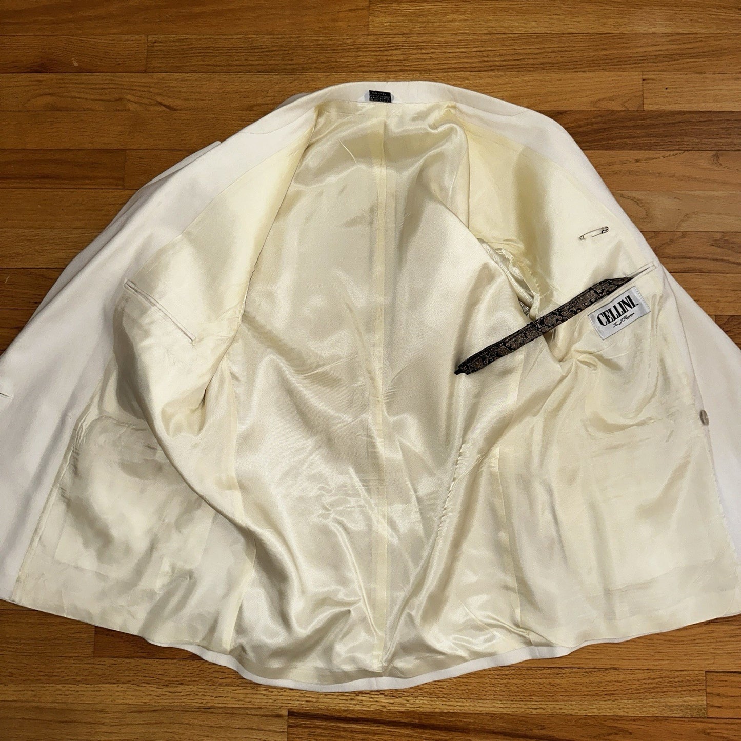 Cellini White 2 Piece Suit Mens 42R 33x26 Solid Double Breasted USA 1980s 80s