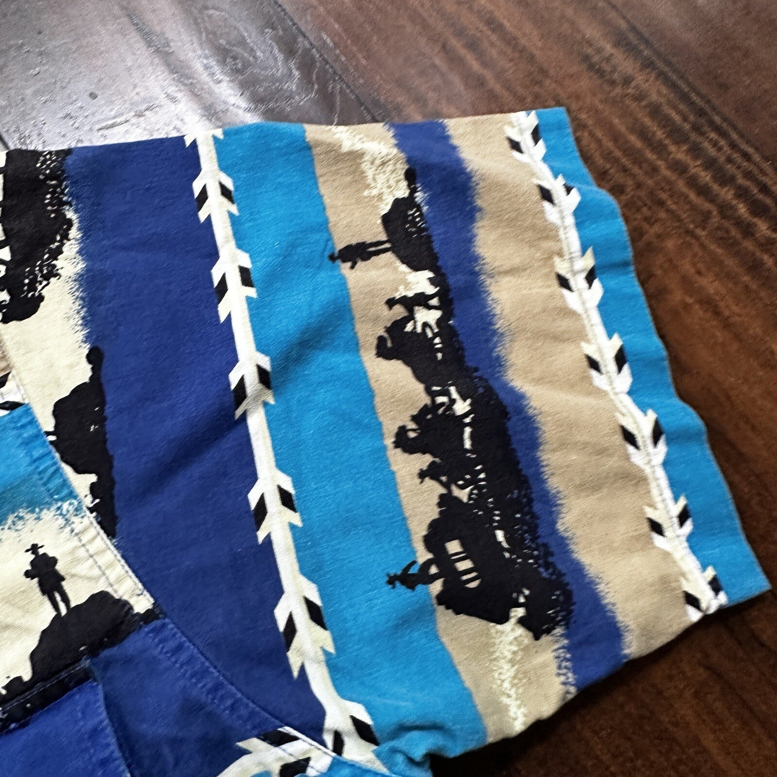 Wrangler VTG Aztec All Over Print Cowboy Cut Button Up Shirt Mens 16.5 USA