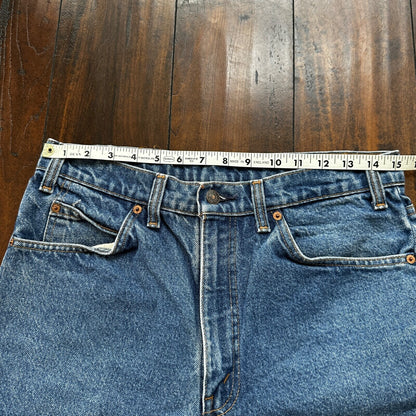 Levis 505 Vintage 90s Straight Leg XX Canada Jeans 33x33 Med Wash 30x27