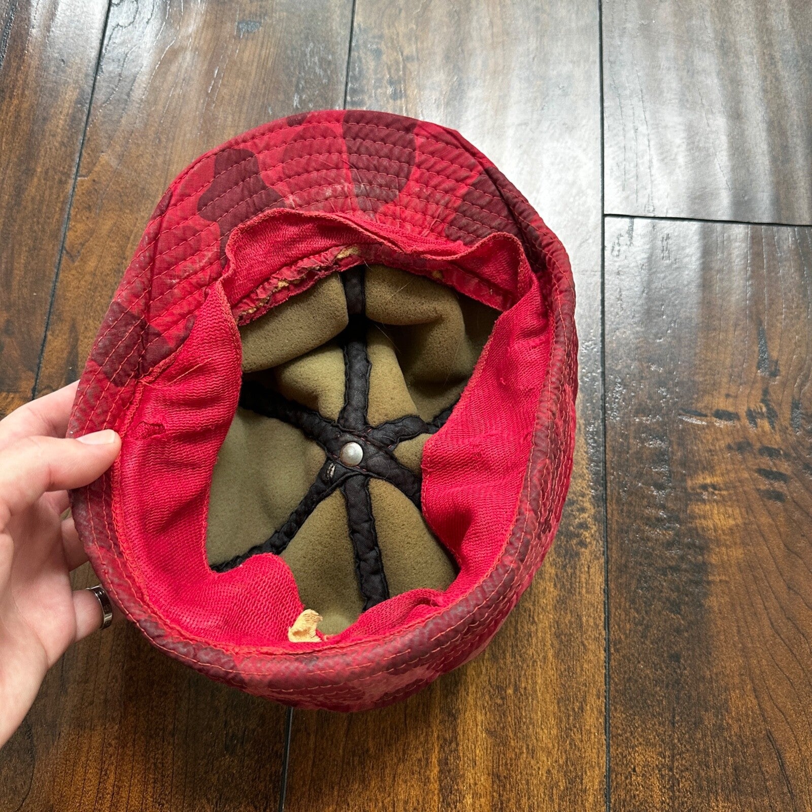 Frogskin 70s Fisherman Vintage Hat Bucket POST WWII Frog Skin Pink Red Camo