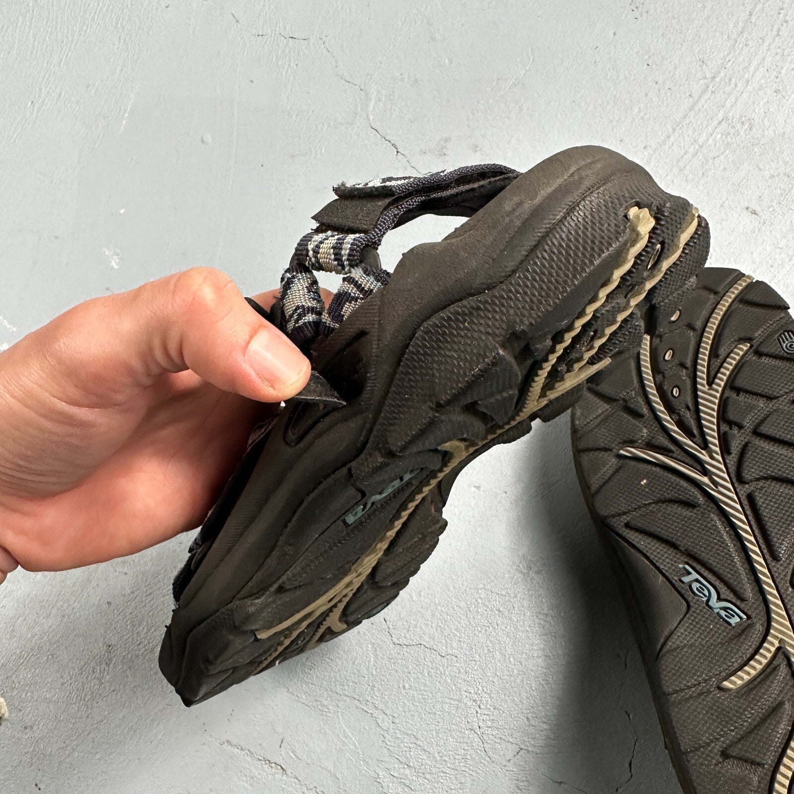 Teva Original Men’s Hiking Water Sandals 6404 White Stripes - Size 9 VTG