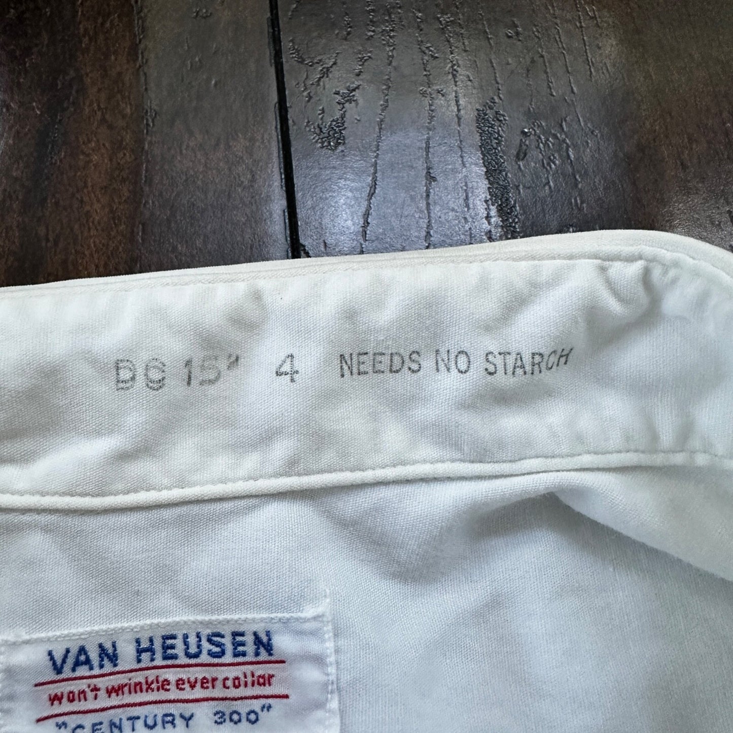 Vintage Van Heusen Century 300 Men's Button Up Dress Shirt Size 15 1960s 60s