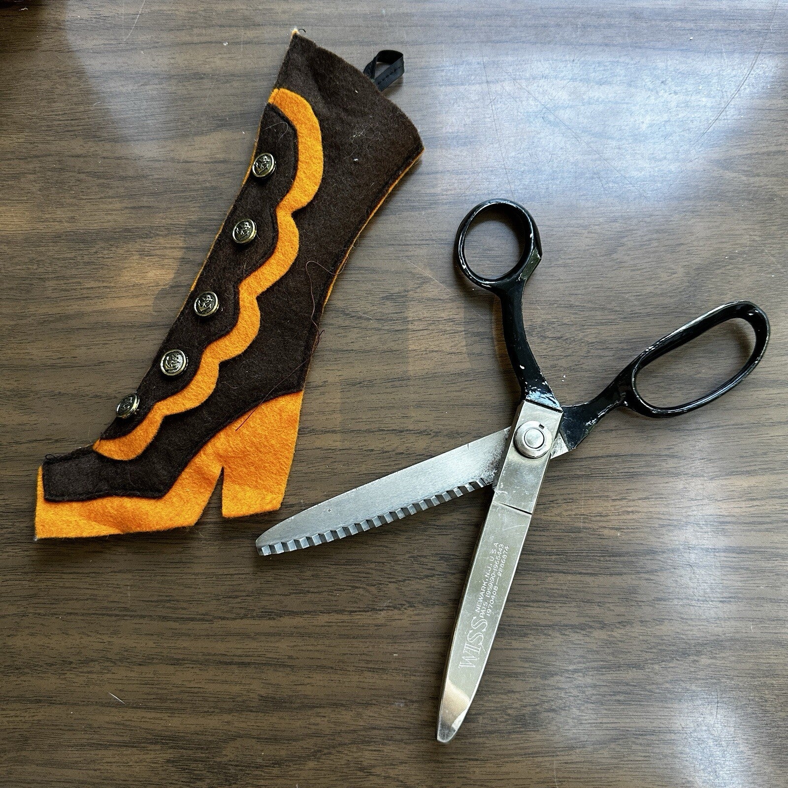 WISS Pinking Scissors Shears Newark NJ  Pat 1959190-1965443 Sewing Zig Zag Vtg