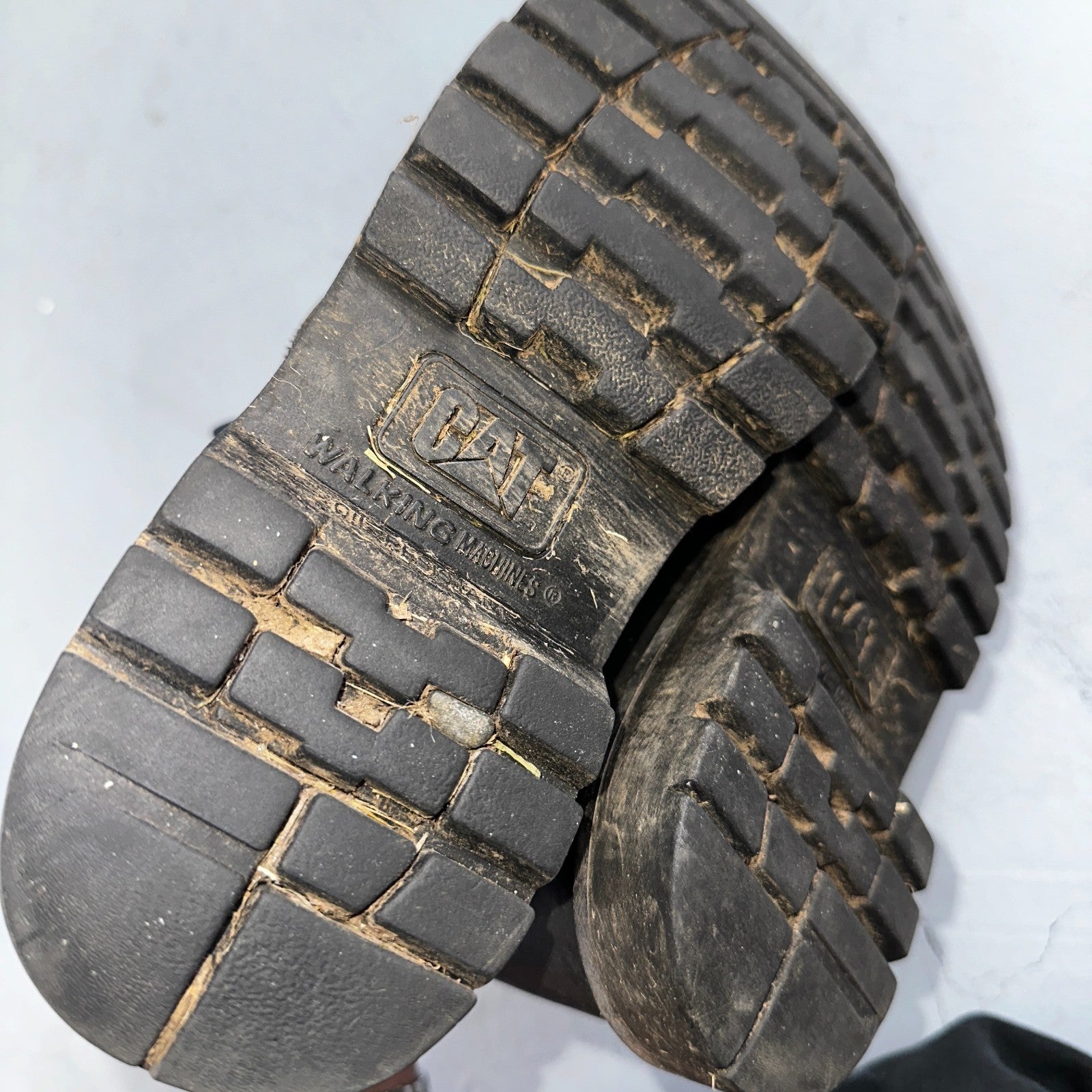 Caterpillar Men's Second Shift Work Boot Soft Toe Black Leather Size 8.5 CAT