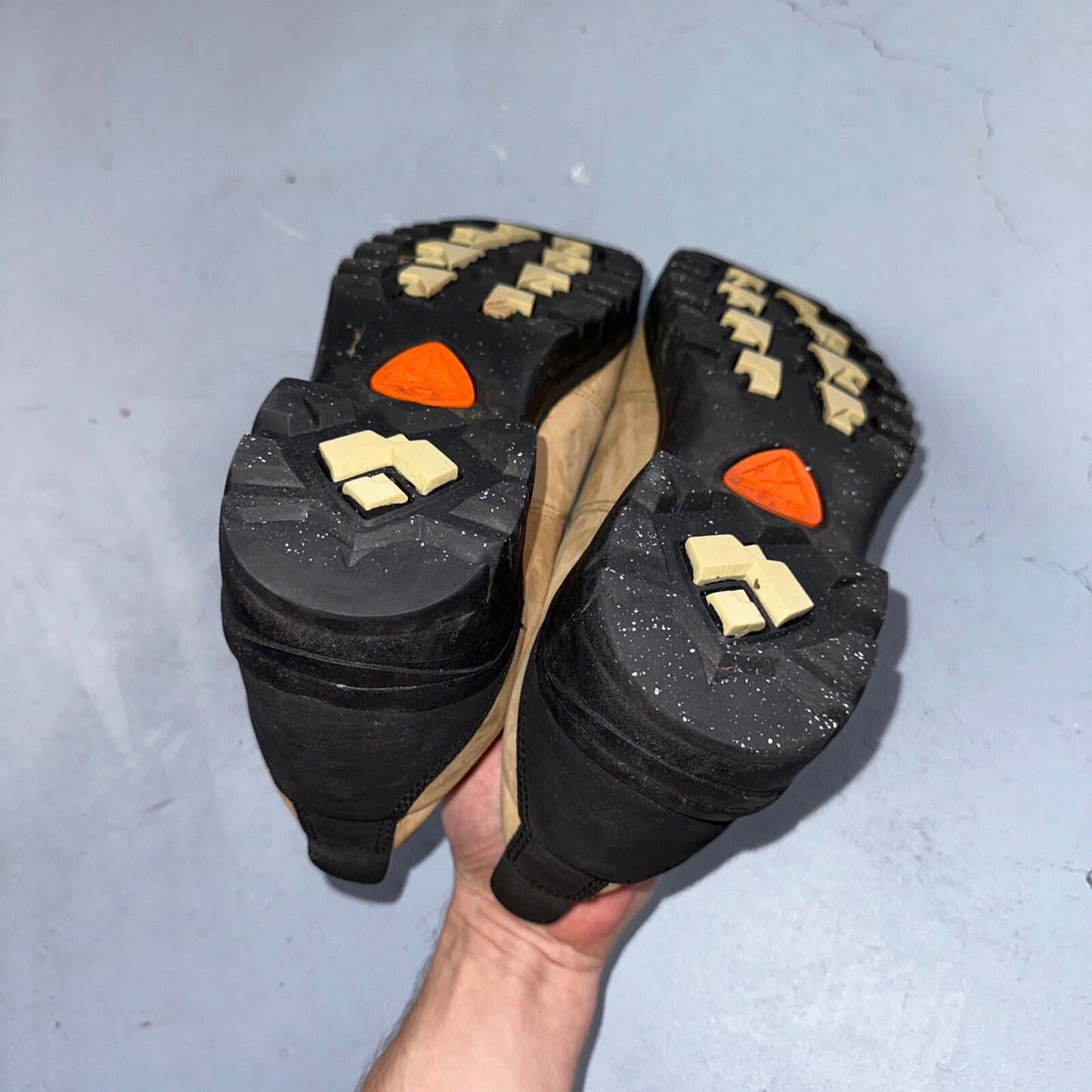 Vtg Nike ACG Womens Suede Leather Hiking Trail Shoes Tan 10 Hiking 185147-221