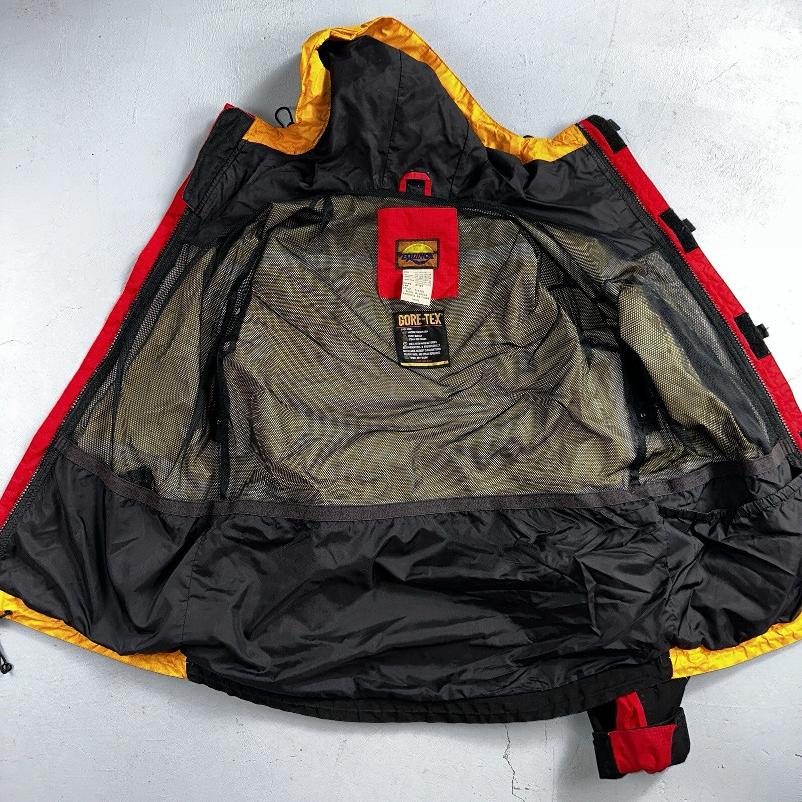 Gore Tex VTG Jacket Mens M Yellow Equinox Mountain Guide Full Zip Goretex Hike