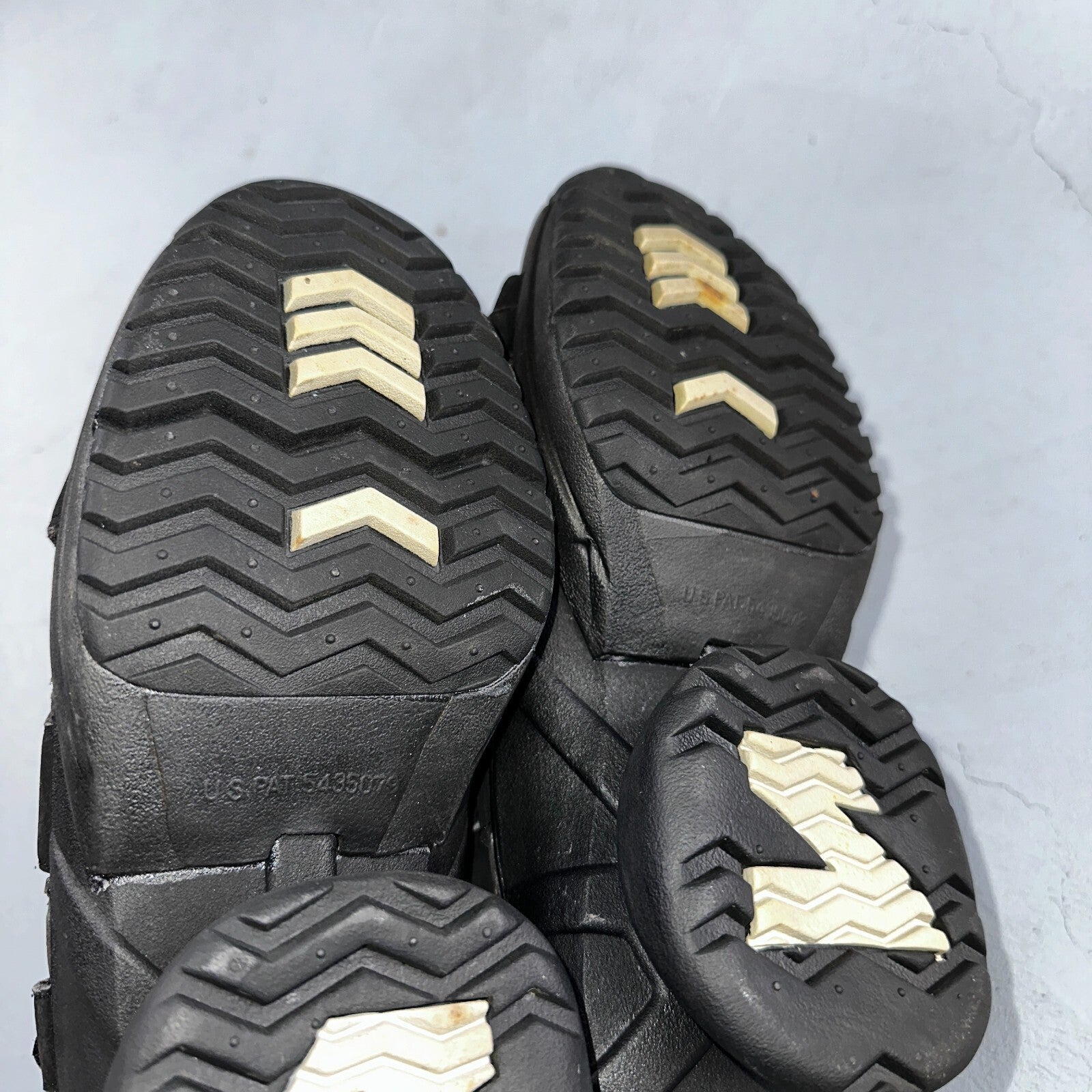 Z-Coil Sidewinder Strappy Sandals Black Shoes Women Size 11 Pain Releif Footwear