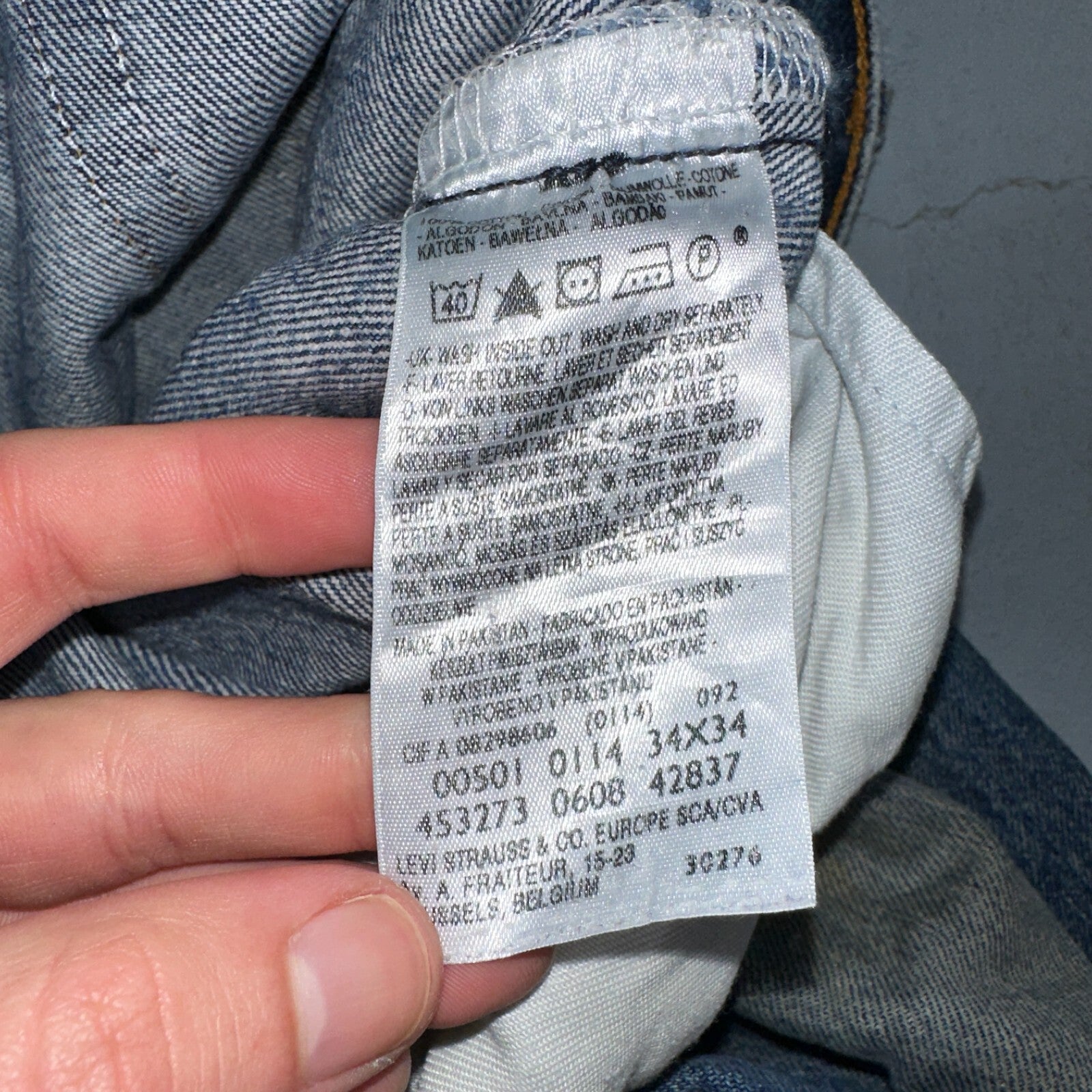 Levis 501 Vintage Y2K XX Straight Leg Jeans Blue Med Wash 34x34 Act 34x33