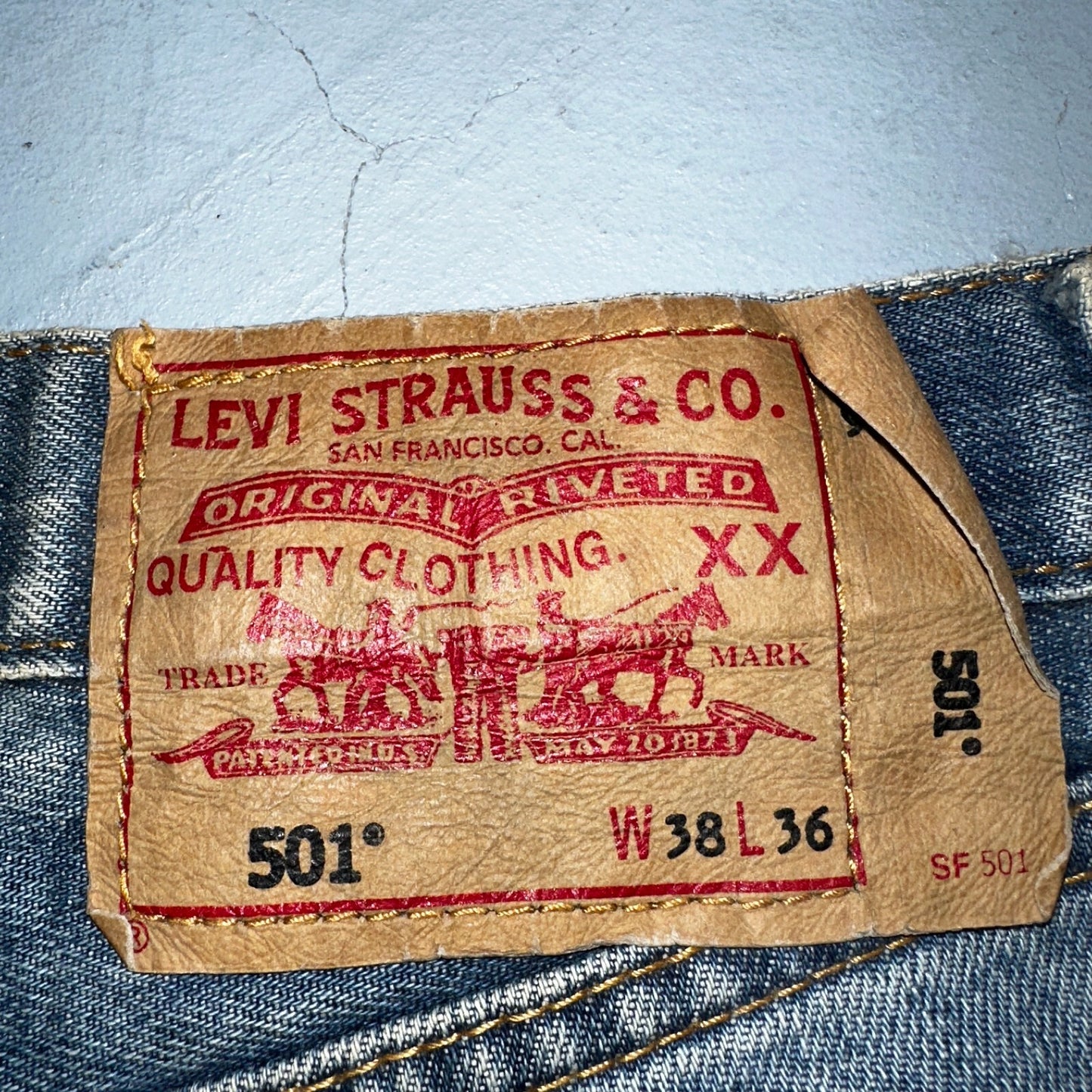 Levis 501 Y2K XX Straight Leg Jeans Blue VTG Med Wash 38x36 Act 38x32